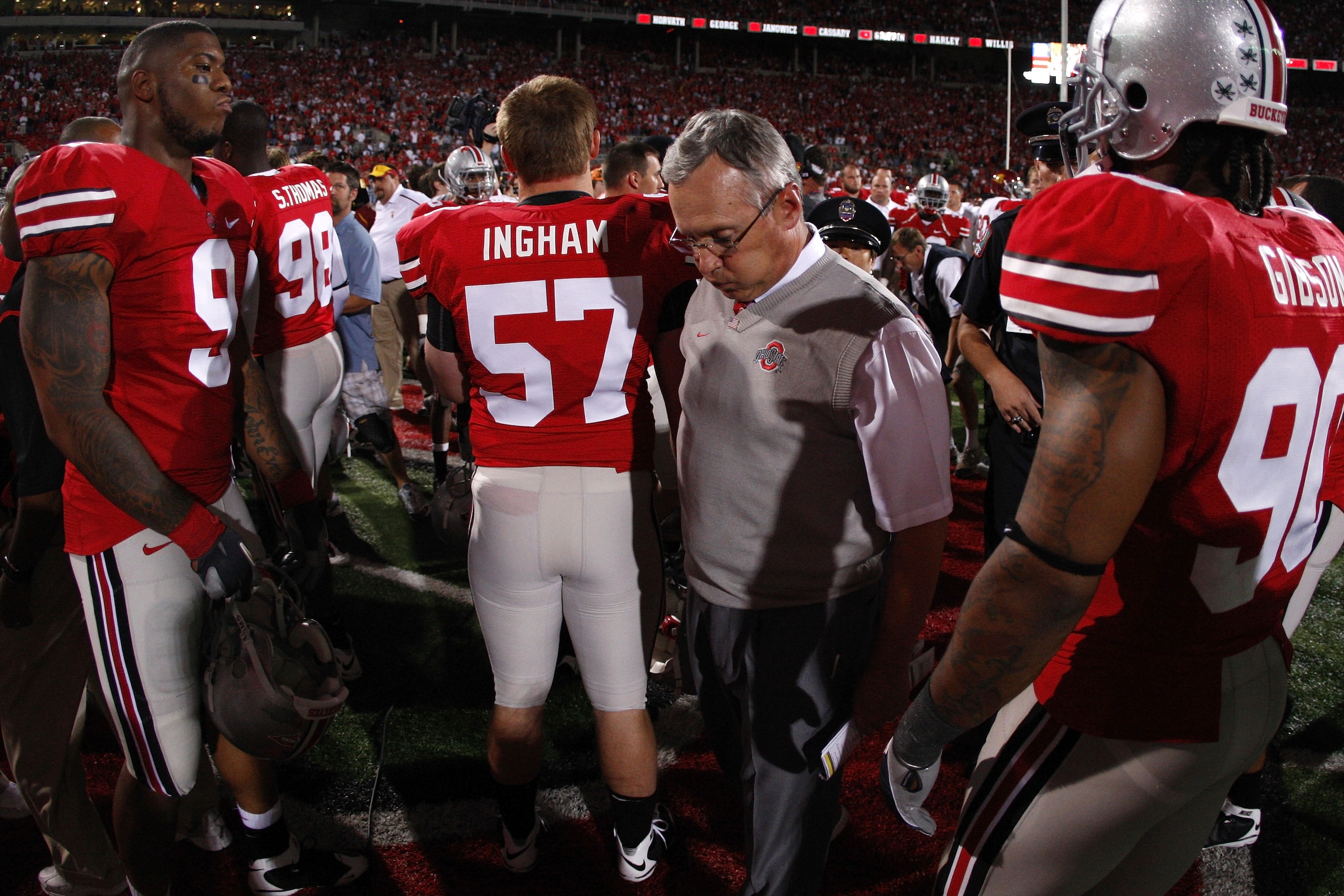 COLUMBUS, OH - SEPTEMBER 12: Head coach Jim Tressel of the Ohio State Buckeyes leaves the field after losing 18-15 to the Southern California Trojans on September 12, 2009 at Ohio Stadium in Columbus, Ohio. (Photo by Gregory Shamus/Getty Images) COLUMBUS, OH - SEPTEMBER 12: Head coach Jim Tressel of the Ohio State Buckeyes leaves the field after losing 18-15 to the Southern California Trojans on September 12, 2009 at Ohio Stadium in Columbus, Ohio. (Photo by Gregory Shamus/Getty Images)