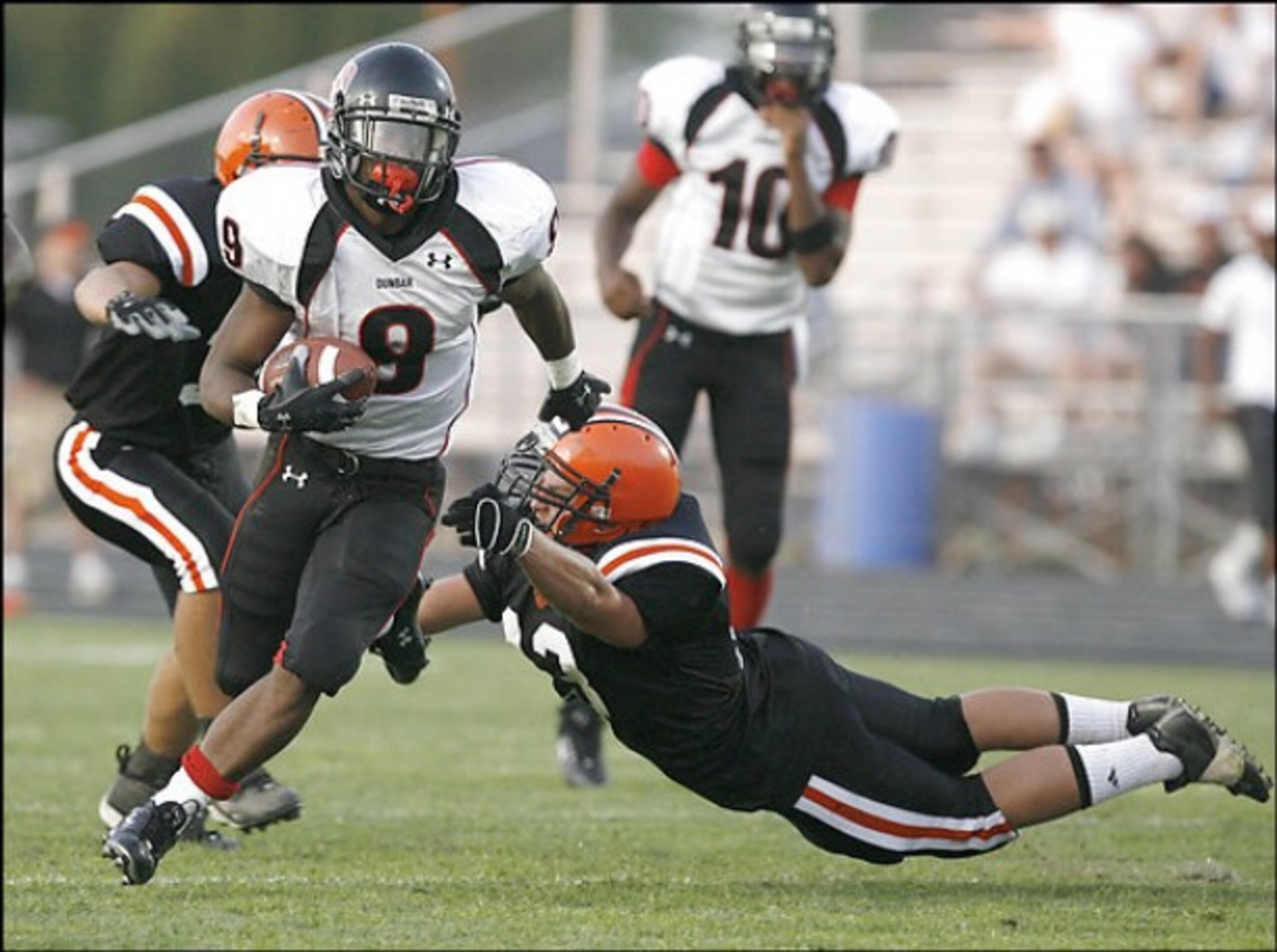 Three-star RB Vernard Roberts and his brother Vance are current WVU commitments.