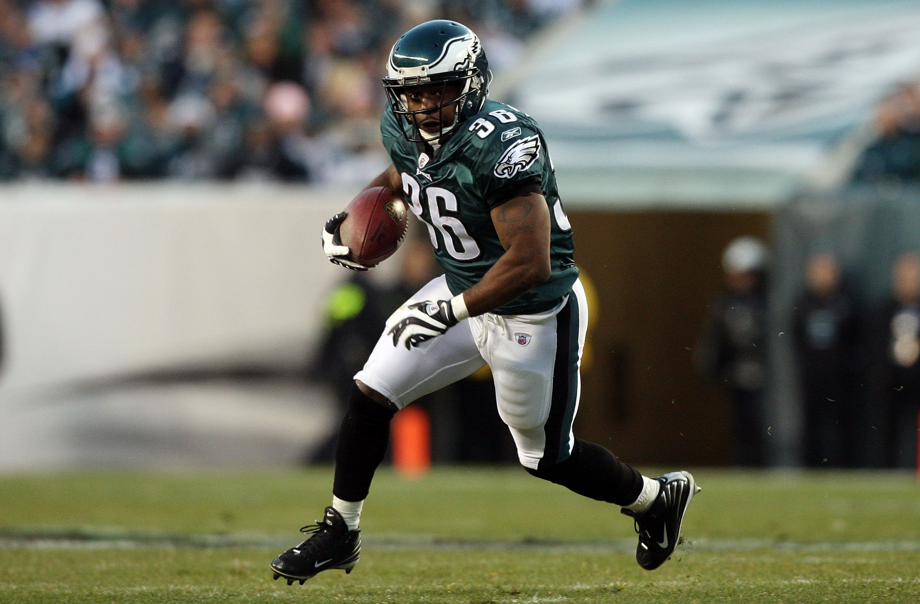 PHILADELPHIA - DECEMBER 27:  Brian Westbrook #36 of the Philadelphia Eagles runs the ball against the Denver Broncos on December 27, 2009 at Lincoln Financial Field in Philadelphia, Pennsylvania. The Eagles defeated the Broncos 30-27.  (Photo by Jim McIsa