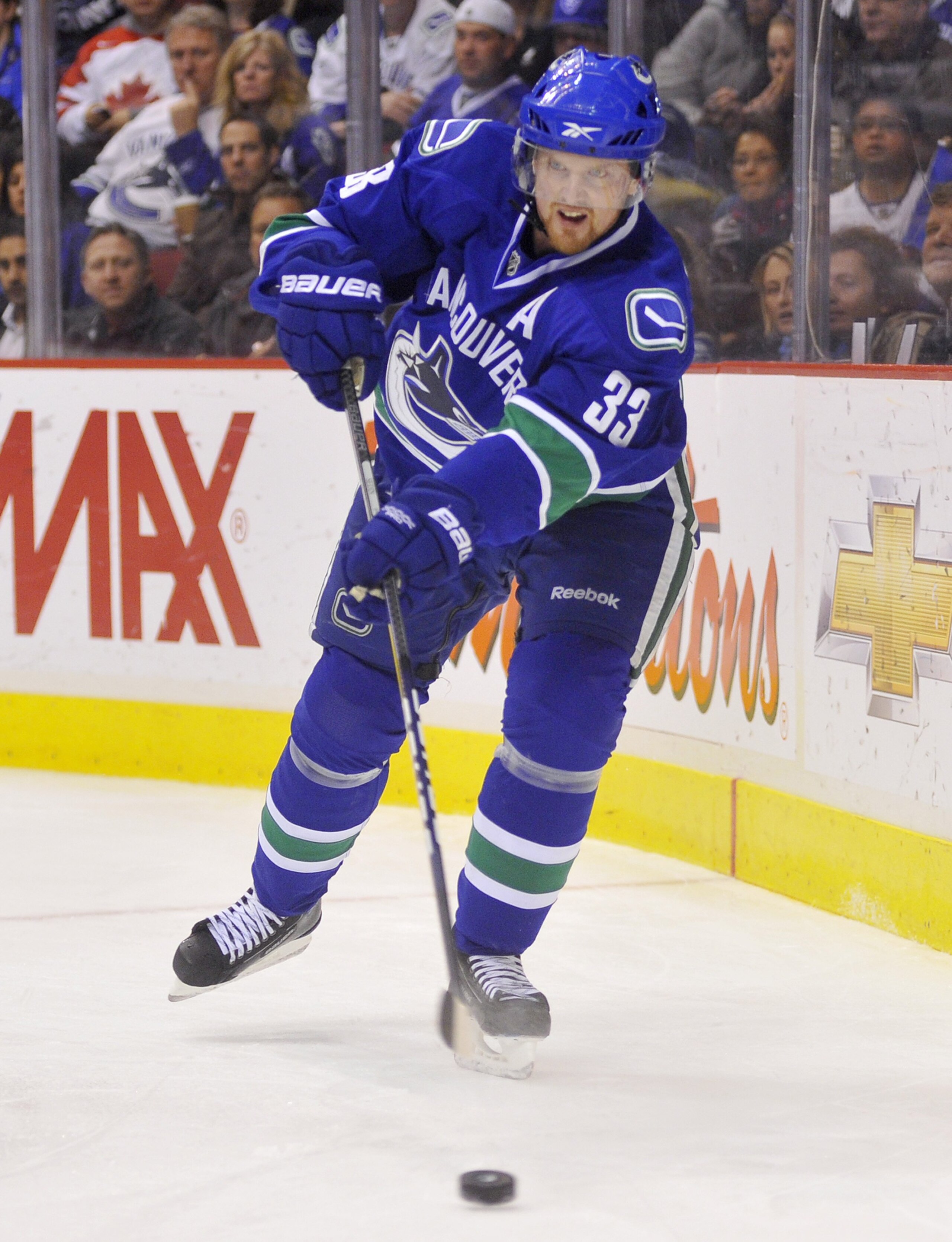 VANCOUVER, CANADA - APRIL 4: Henrik Sedin #33 of the Vancouver Canucks makes a pass during the NHL game against the Minnesota Wild on April 04, 2010 at General Motors Place in Vancouver, British Columbia, Canada. (Photo by Rich Lam/Getty Images) VANCOUVER, CANADA - APRIL 4: Henrik Sedin #33 of the Vancouver Canucks makes a pass during the NHL game against the Minnesota Wild on April 04, 2010 at General Motors Place in Vancouver, British Columbia, Canada. (Photo by Rich Lam/Getty Images)