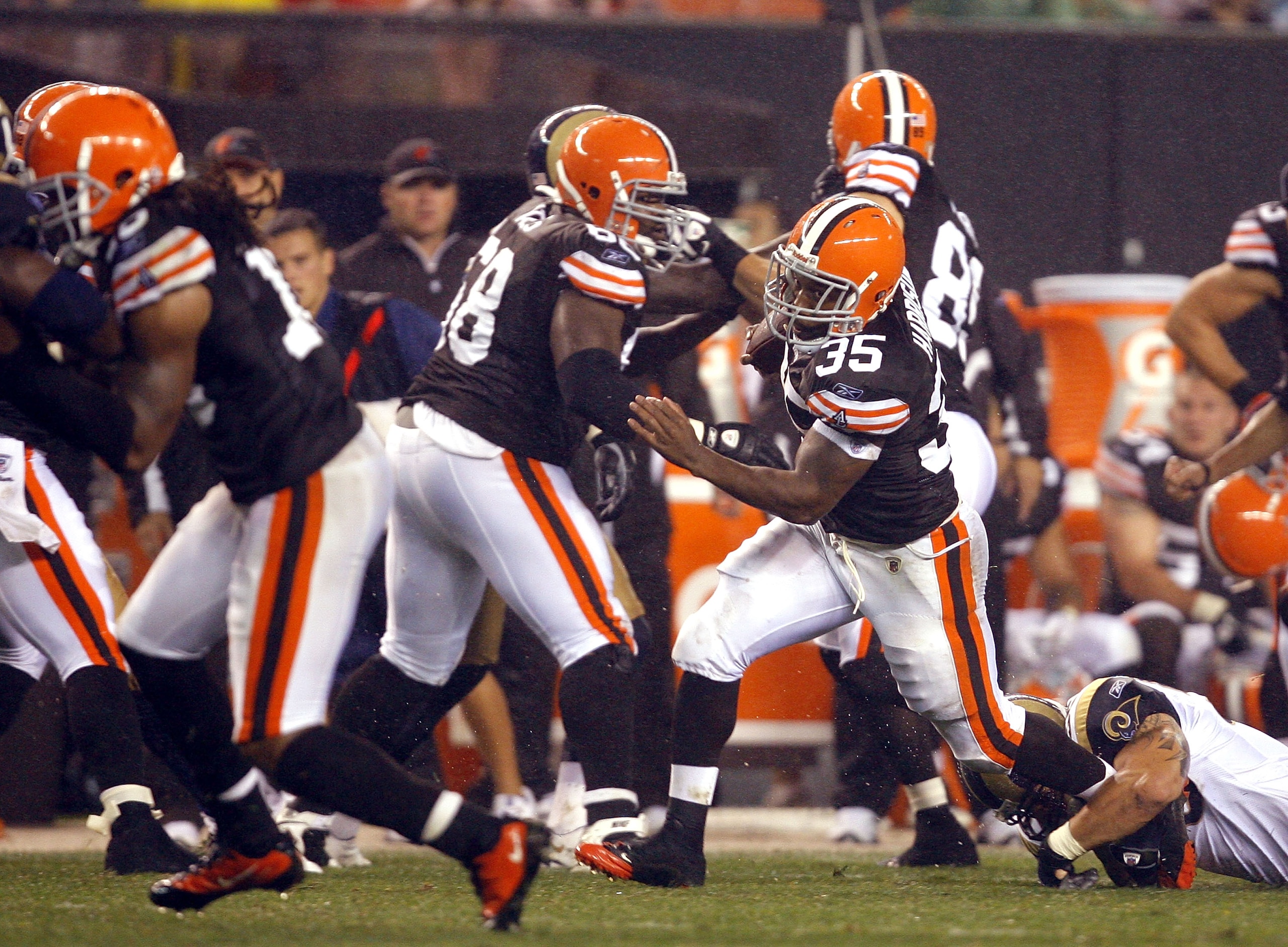CLEVELAND - AUGUST 21:  Jerome Harrison #35 of the Cleveland Browns runs the ball against the St. Louis Rams at Cleveland Browns Stadium on August 21, 2010 in Cleveland, Ohio.  (Photo by Matt Sullivan/Getty Images)