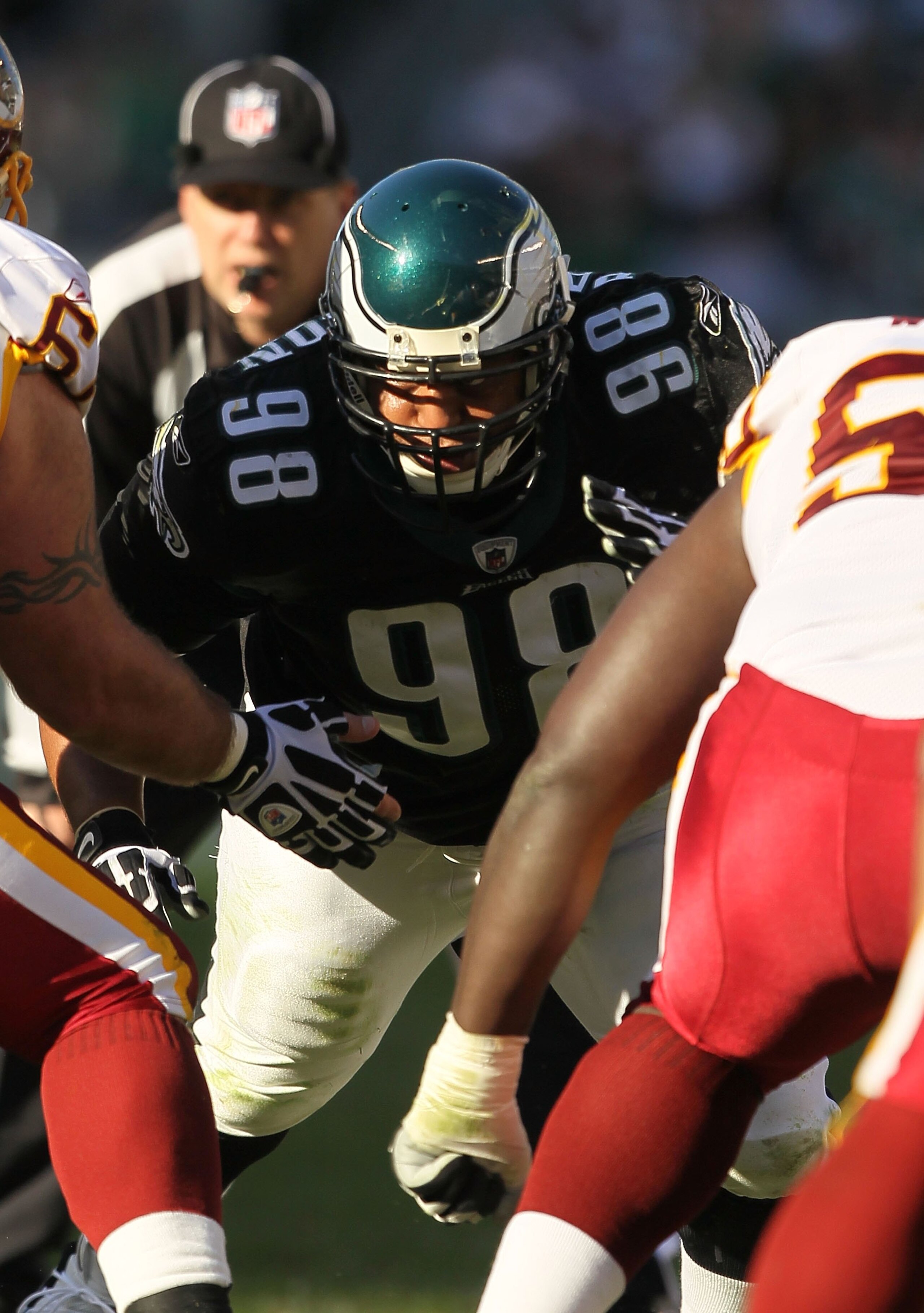 PHILADELPHIA - NOVEMBER 29:  Mike Patterson #98 of the Philadelphia Eagles in action against the Washington Redskins during their game at Lincoln Financial Field on November 29, 2009 in Philadelphia, Pennsylvania.  (Photo by Al Bello/Getty Images)