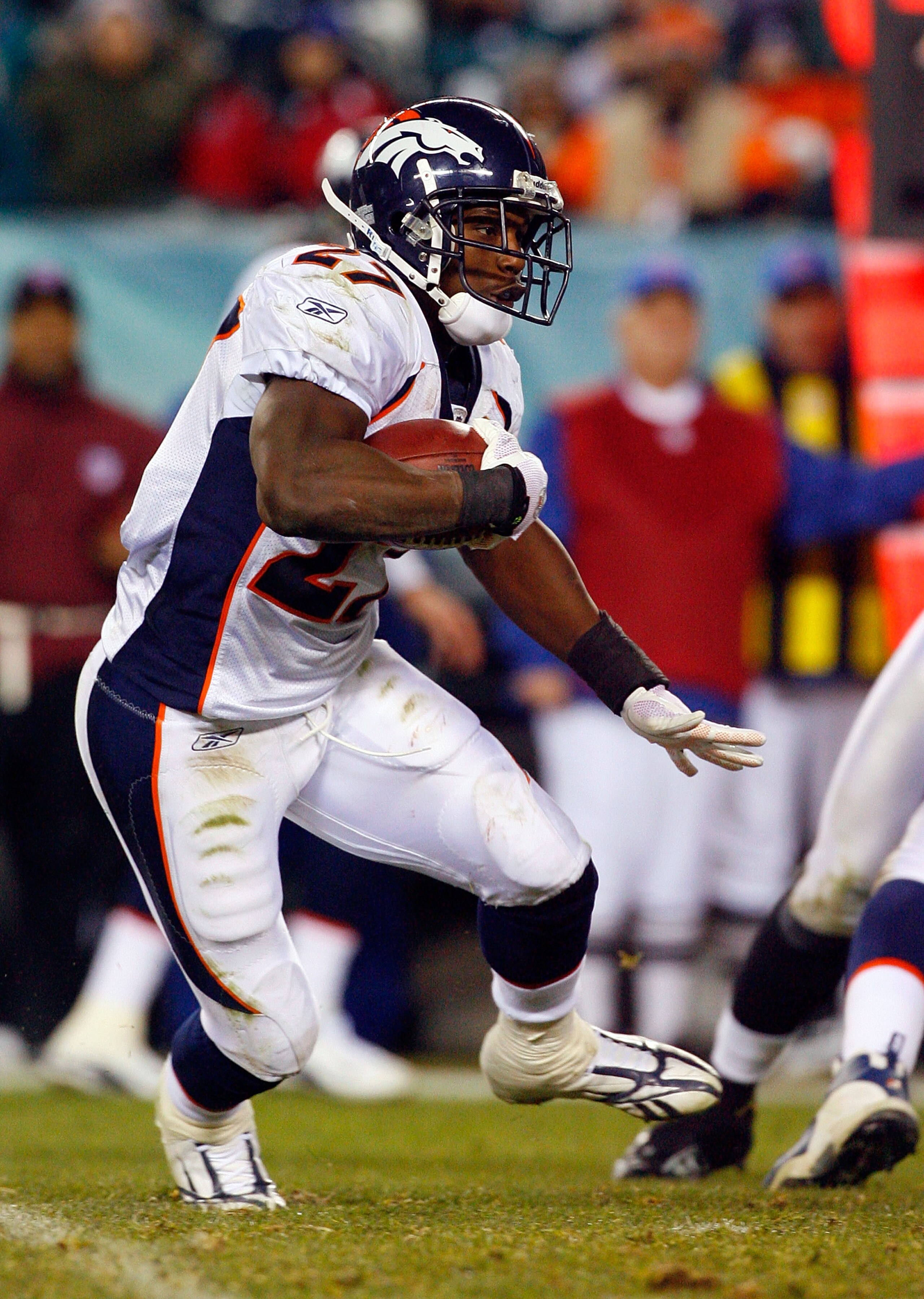 PHILADELPHIA - DECEMBER 27:  Knowshon Moreno #27 of the Denver Broncos runs the ball against the Philadelphia Eagles on December 27, 2009 at Lincoln Financial Field in Philadelphia, Pennsylvania. The Eagles defeated the Broncos 30-27.  (Photo by Jim McIsa
