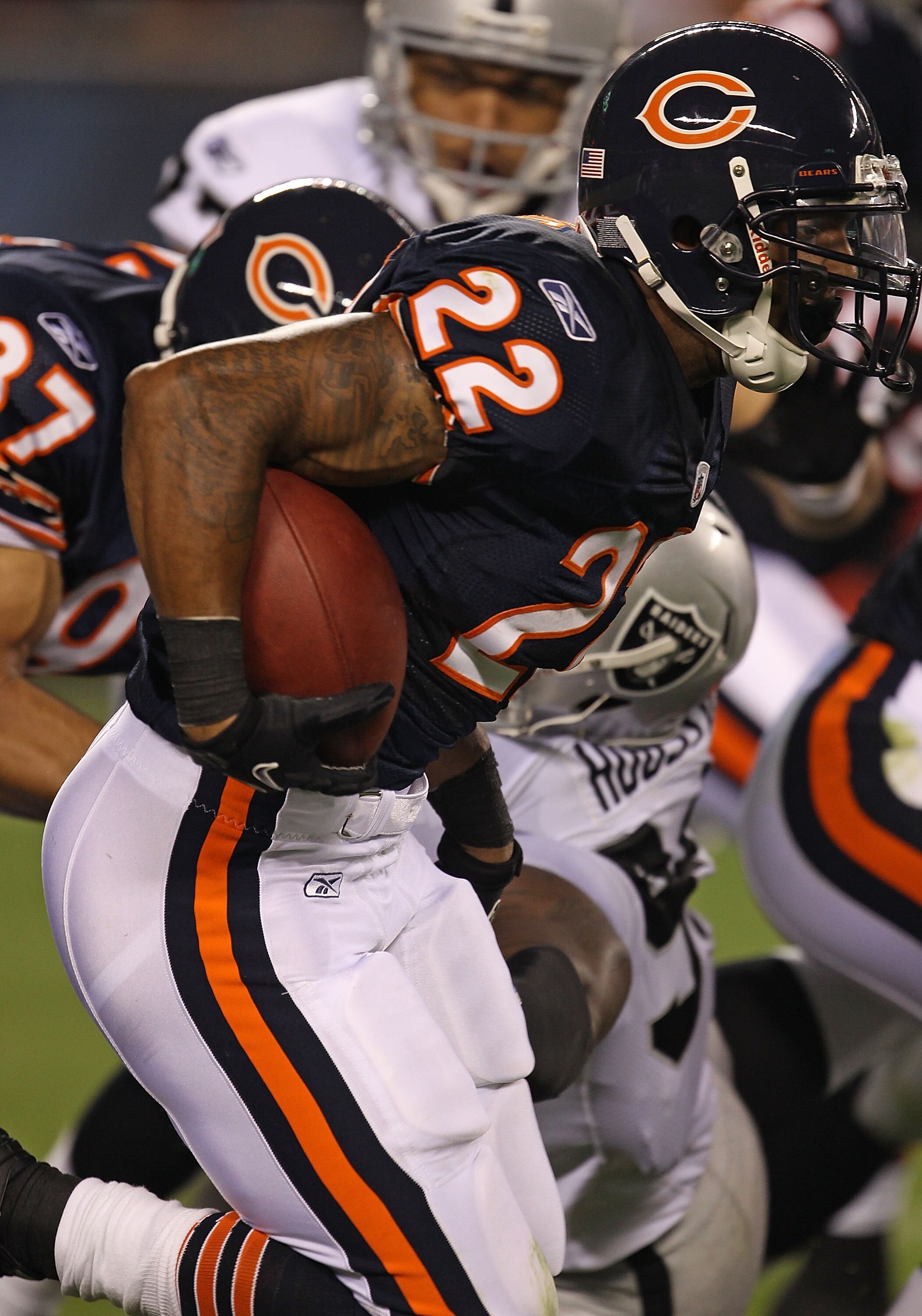 CHICAGO - AUGUST 21: Matt Forte #22 of the Chicago Bears takes off on an 89 yard touchdown run against the Oakland Raiders during a preseason game at Soldier Field on August 21, 2010 in Chicago, Illinois. (Photo by Jonathan Daniel/Getty Images)