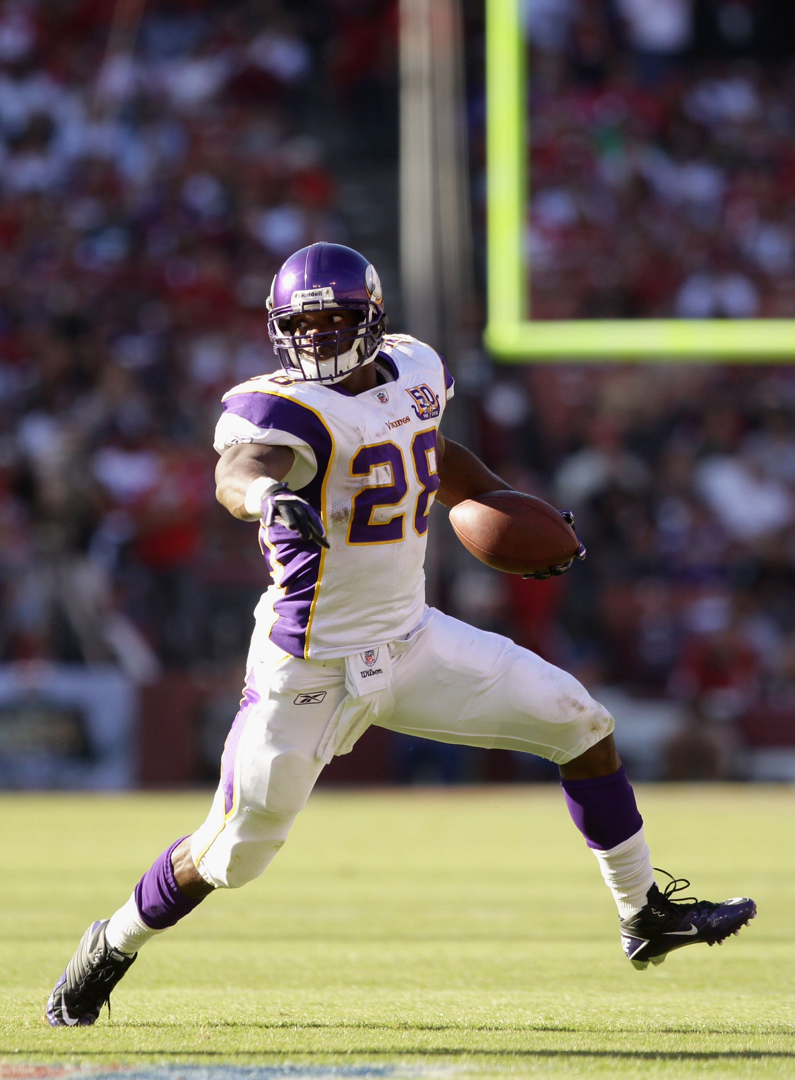 SAN FRANCISCO - AUGUST 22:  Adrian Peterson #28 of the Minnesota Vikings runs with the ball during their preseason game against the San Francisco 49ers at Candlestick Park on August 22, 2010 in San Francisco, California.  (Photo by Ezra Shaw/Getty Images)