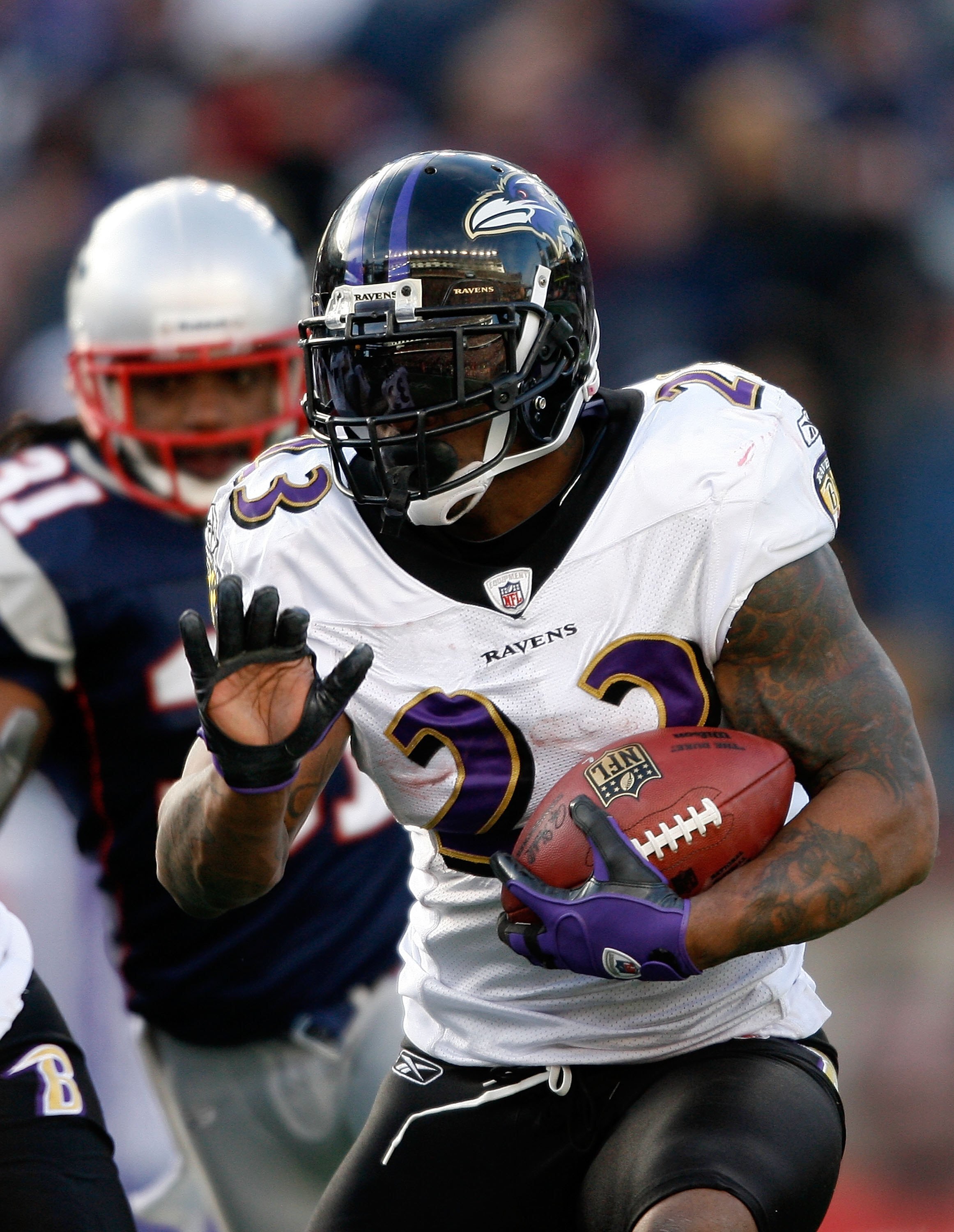 FOXBORO, MA - JANUARY 10:  Willis McGahee #23 of the Baltimore Ravens runs the ball against the New England Patriots during the 2010 AFC wild-card playoff game at Gillette Stadium on January 10, 2010 in Foxboro, Massachusetts. The Ravens won 33-14. (Photo