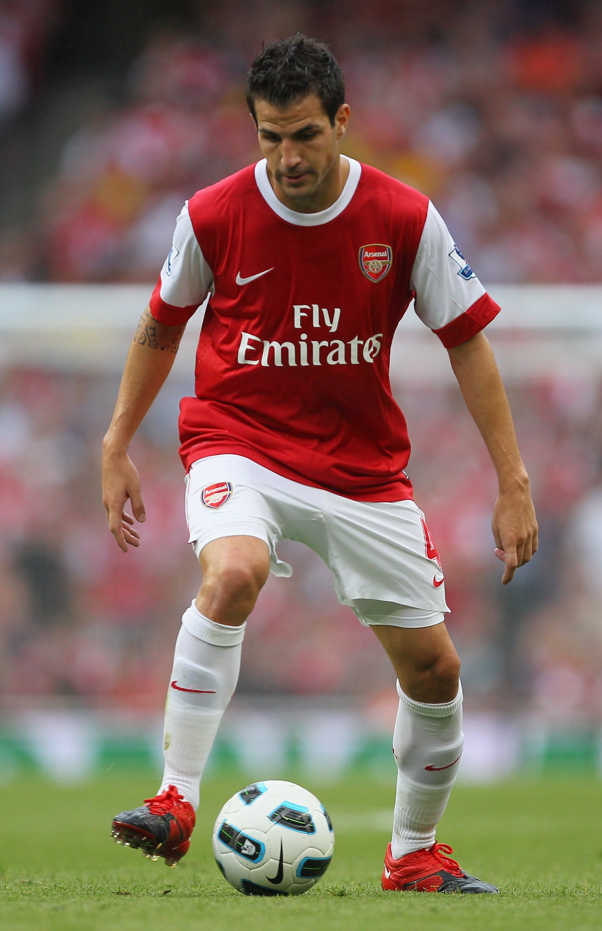 LONDON, ENGLAND - AUGUST 21:  Cesc Fabregas of Arsenal in action during the Barclays Premier League match between Arsenal and Blackpool at The Emirates Stadium on August 21, 2010 in London, England.  (Photo by Clive Rose/Getty Images)