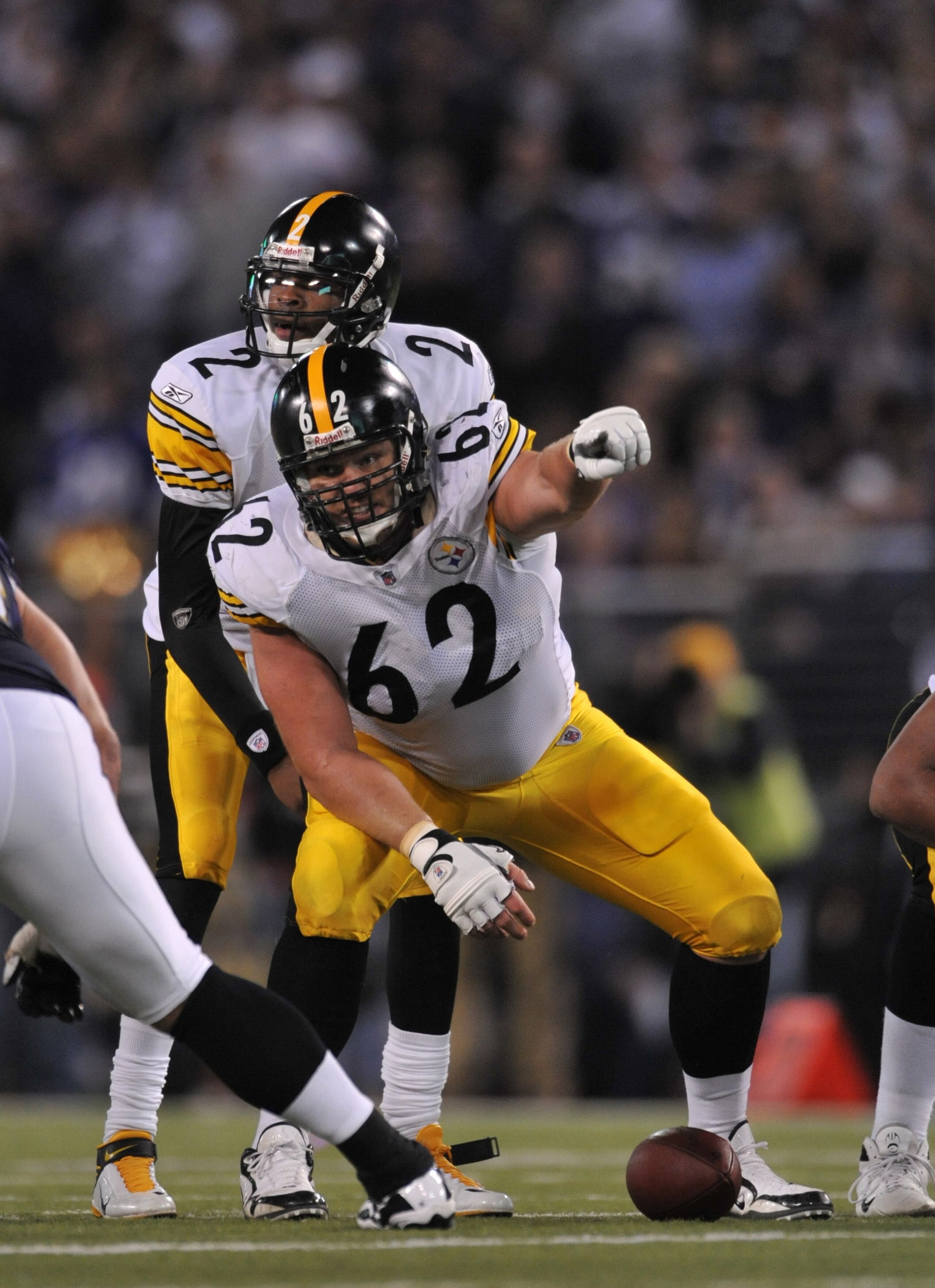 BALTIMORE - NOVEMBER 29:  Justin Hartwig #62 of the Pittsburgh Steelers audibles before a play against the  Baltimore Ravens at M&T Bank Stadium on November 29, 2009 in Baltimore, Maryland. The Ravens defeated the Steelers 20-17. (Photo by Larry French/Ge