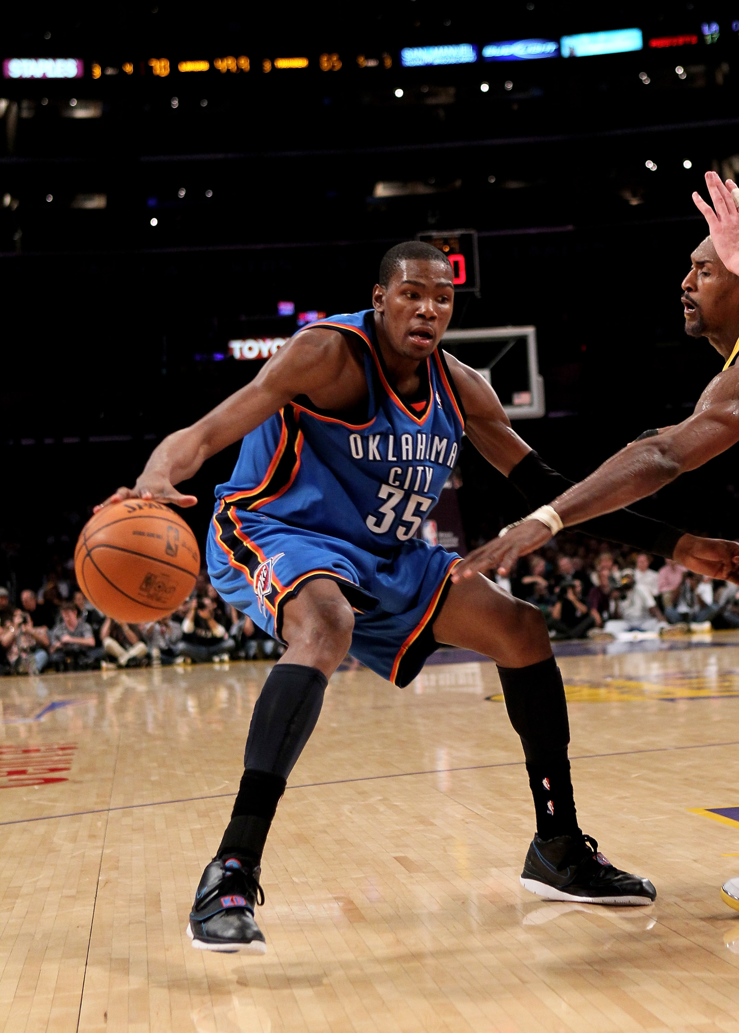 LOS ANGELES, CA - APRIL 20: Kevin Durant#35 of the Oklahoma City Thunder controls the ball against the Los Angeles Lakers during Game Two of the Western Conference Quarterfinals of the 2010 NBA Playoffs on April 20, 2010 at Staples Center in Los Angeles LOS ANGELES, CA - APRIL 20: Kevin Durant#35 of the Oklahoma City Thunder controls the ball against the Los Angeles Lakers during Game Two of the Western Conference Quarterfinals of the 2010 NBA Playoffs on April 20, 2010 at Staples Center in Los Angeles