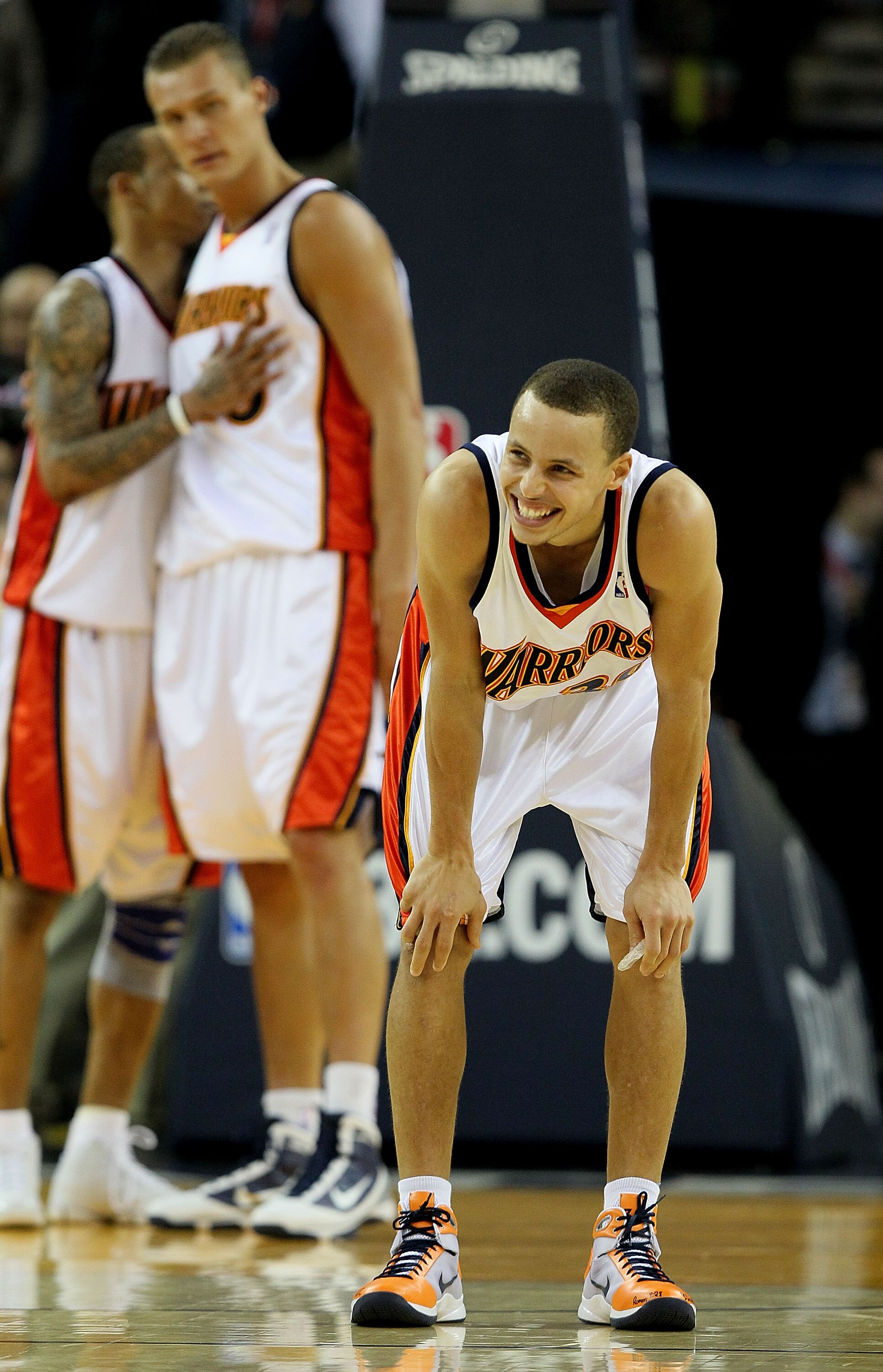 OAKLAND, CA - FEBRUARY 21:  Stephen Curry #30 of the Golden State Warriors celebrates against the Atlanta Hawks during an NBA game at Oracle Arena on February 21, 2010 in Oakland, California.  NOTE TO USER: User expressly acknowledges and agrees that, by