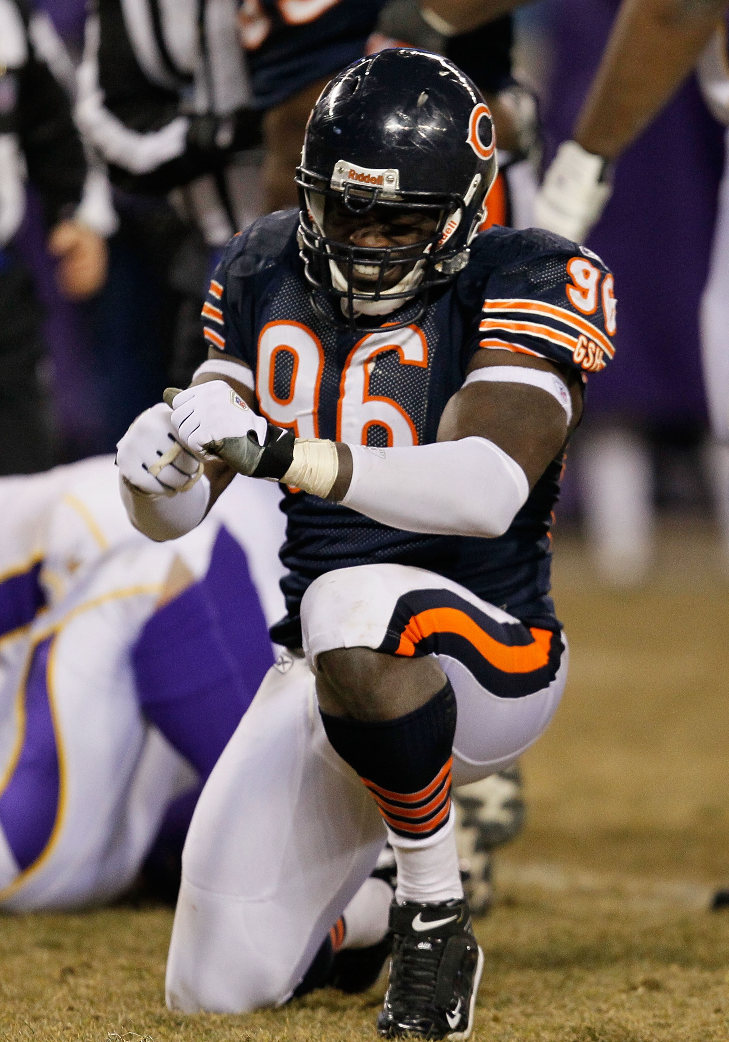 CHICAGO - DECEMBER 28: Alex Brown #96 of the Chicago Bears celebrates a sack of Brett Favre of the Minnesota Vikings at Soldier Field on December 28, 2009 in Chicago, Illinois. The Bears defeated the Vikings 36-30 in overtime. (Photo by Jonathan Daniel/Ge CHICAGO - DECEMBER 28: Alex Brown #96 of the Chicago Bears celebrates a sack of Brett Favre of the Minnesota Vikings at Soldier Field on December 28, 2009 in Chicago, Illinois. The Bears defeated the Vikings 36-30 in overtime. (Photo by Jonathan Daniel/Ge