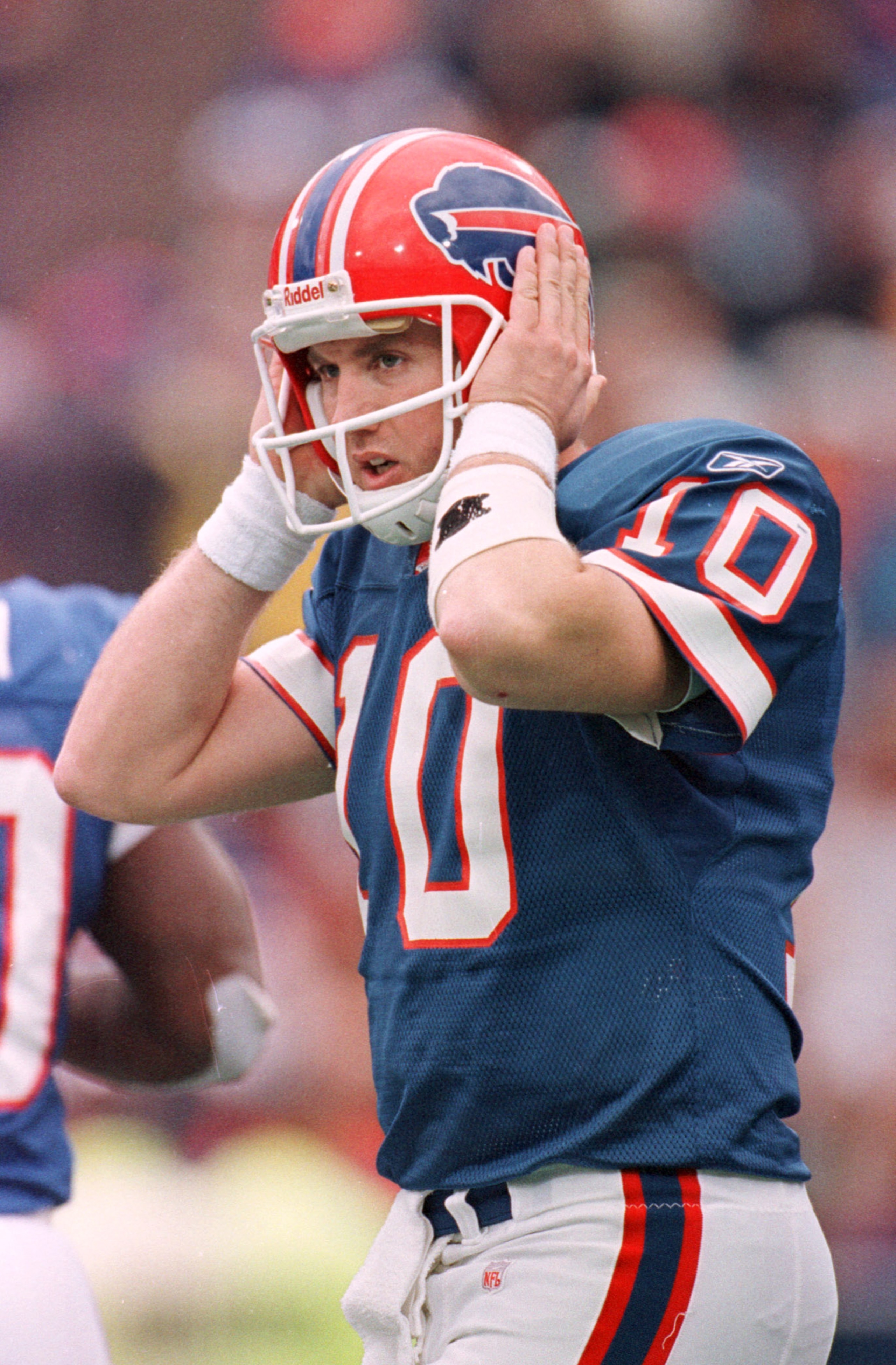 25 Nov 2001: Alex Van Pelt #10 of the Buffalo Bills tries to hear instructions through his helmet headset against the Miami Dolphins during a game at Ralph Wilson Stadium in Orchard Park, New York. Miami won 34-27. 25 Nov 2001: Alex Van Pelt #10 of the Buffalo Bills tries to hear instructions through his helmet headset against the Miami Dolphins during a game at Ralph Wilson Stadium in Orchard Park, New York. Miami won 34-27.