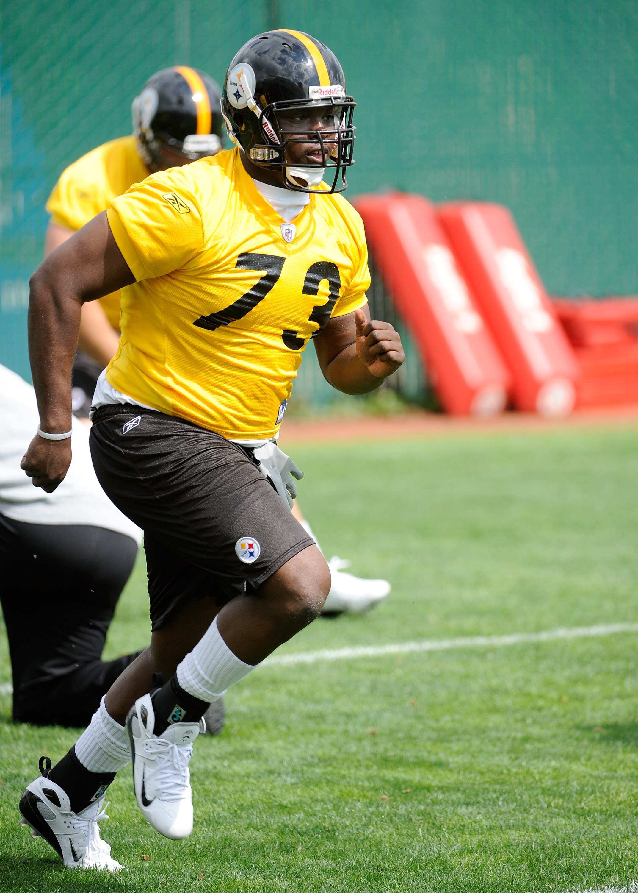 PITTSBURGH - MAY 01:  Ra'Shon Harris #73 of the Pittsburgh Steelers works out during rookie training at the Pittsburgh Steelers Practice Facility on May 1, 2009 in Pittsburgh, Pennsylvania.  (Photo by Joe Sargent/Getty Images)