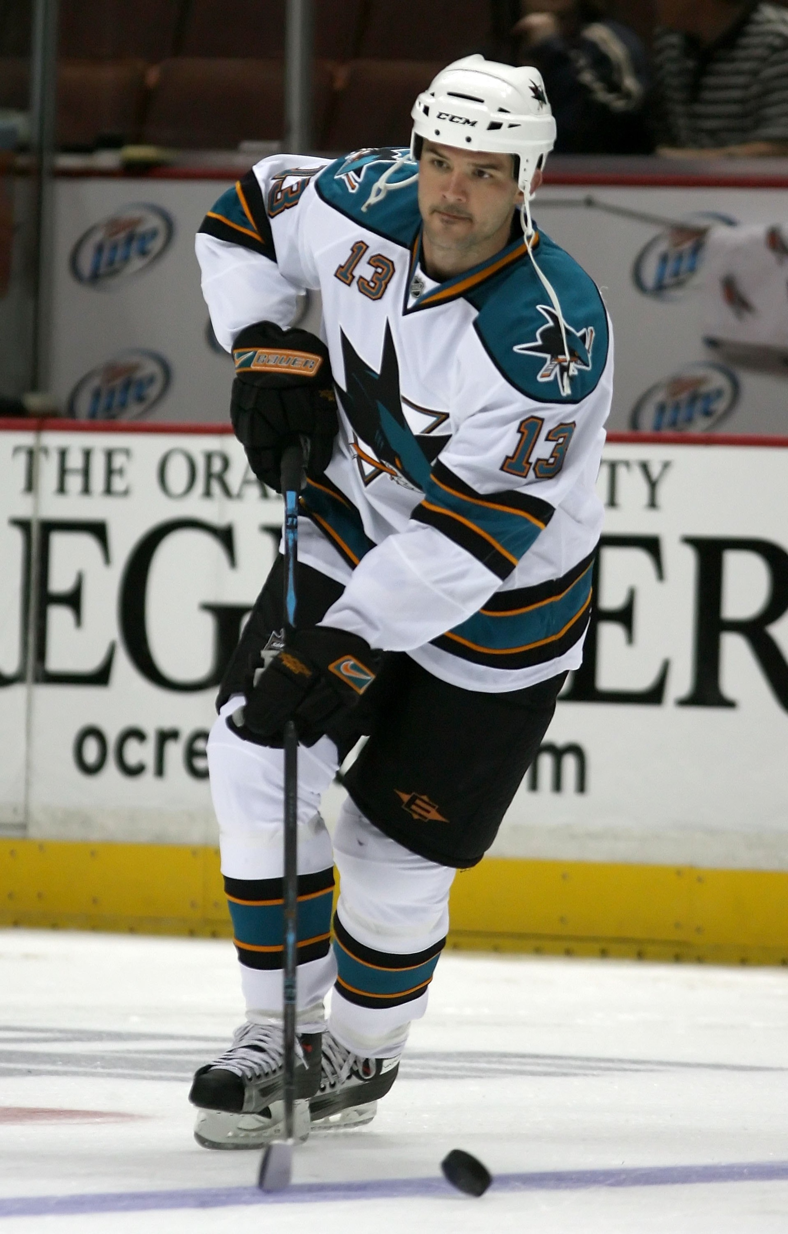 ANAHEIM, CA - SEPTEMBER 24:  Jeff Friesen #13 of the San Jose Sharks warms up before the preseason NHL game against the Anaheim Ducks at Honda Center on September 24, 2008 in Anaheim, California. The Ducks defeated the Sharks 6-4.  (Photo by Christian Pet