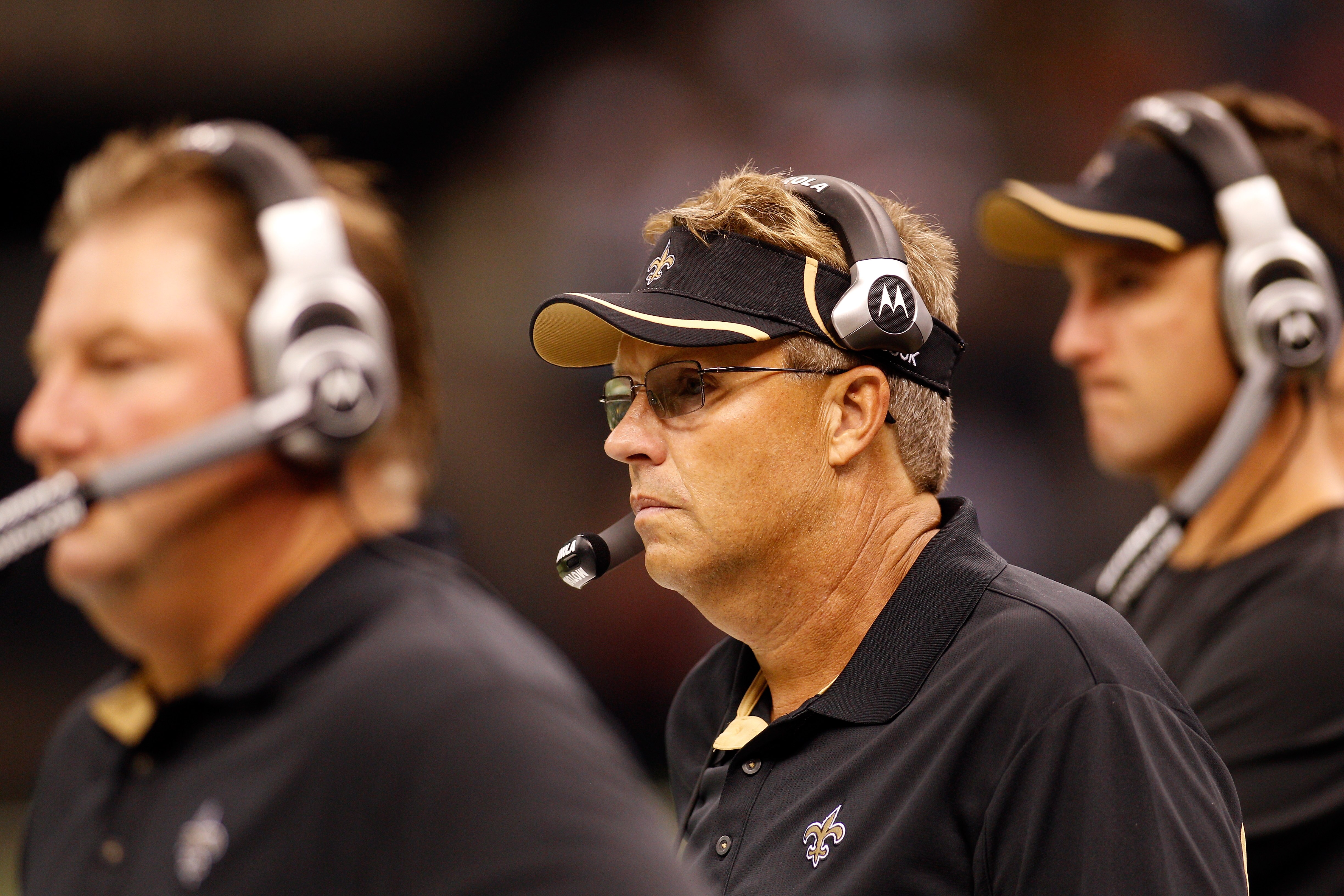 NEW ORLEANS - AUGUST 21:  Defensive Coordinator Gregg Williams of the New Orleans Saints calls a play against the Houston Texans at the Louisiana Superdome on August 21, 2010 in New Orleans, Louisiana.  (Photo by Chris Graythen/Getty Images)