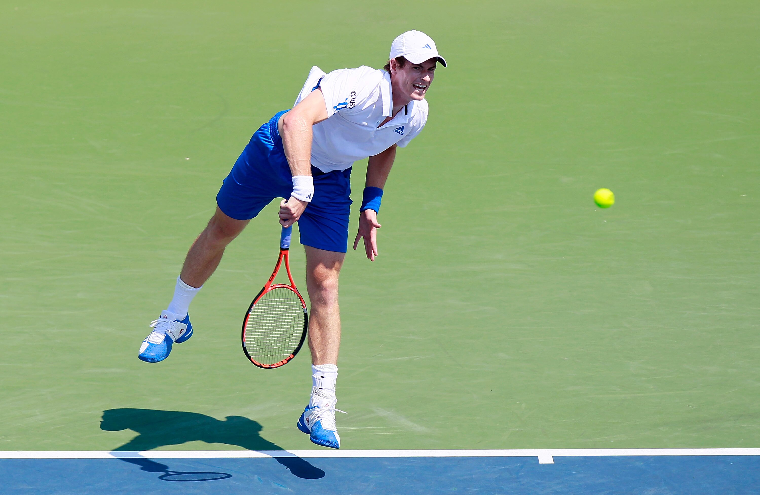 CINCINNATI - AUGUST 20:  Andy Murray of Great Britain serves to Mardy Fish during Day 5 of the Western & Southern Financial Group Masters at the Lindner Family Tennis Center on August 20, 2010 in Cincinnati, Ohio.  (Photo by Kevin C. Cox/Getty Images)