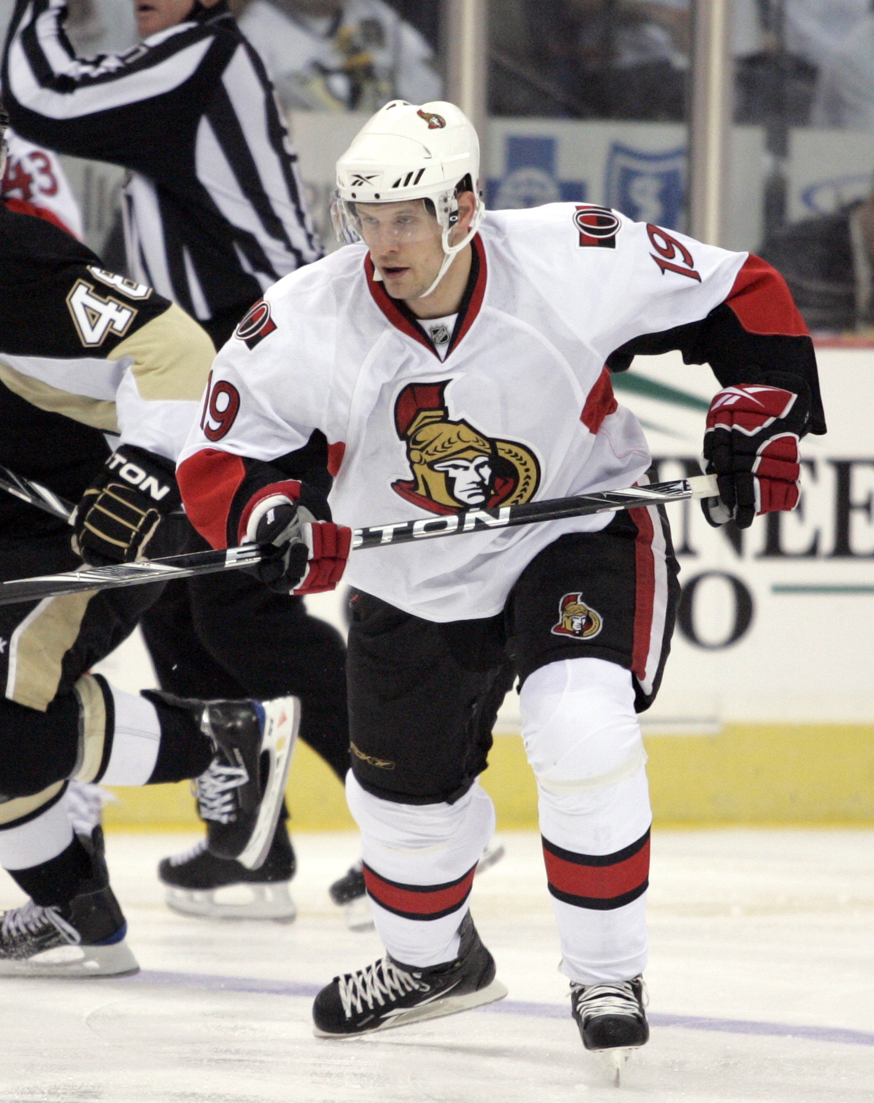 PITTSBURGH - APRIL 14:  Jason Spezza #19 of the Ottawa Senators skates against the Pittsburgh Penguins in Game One of the Eastern Conference Quarterfinals during the 2010 NHL Stanley Cup Playoffs at Mellon Arena on April 14, 2010 in Pittsburgh, Pennsylvan
