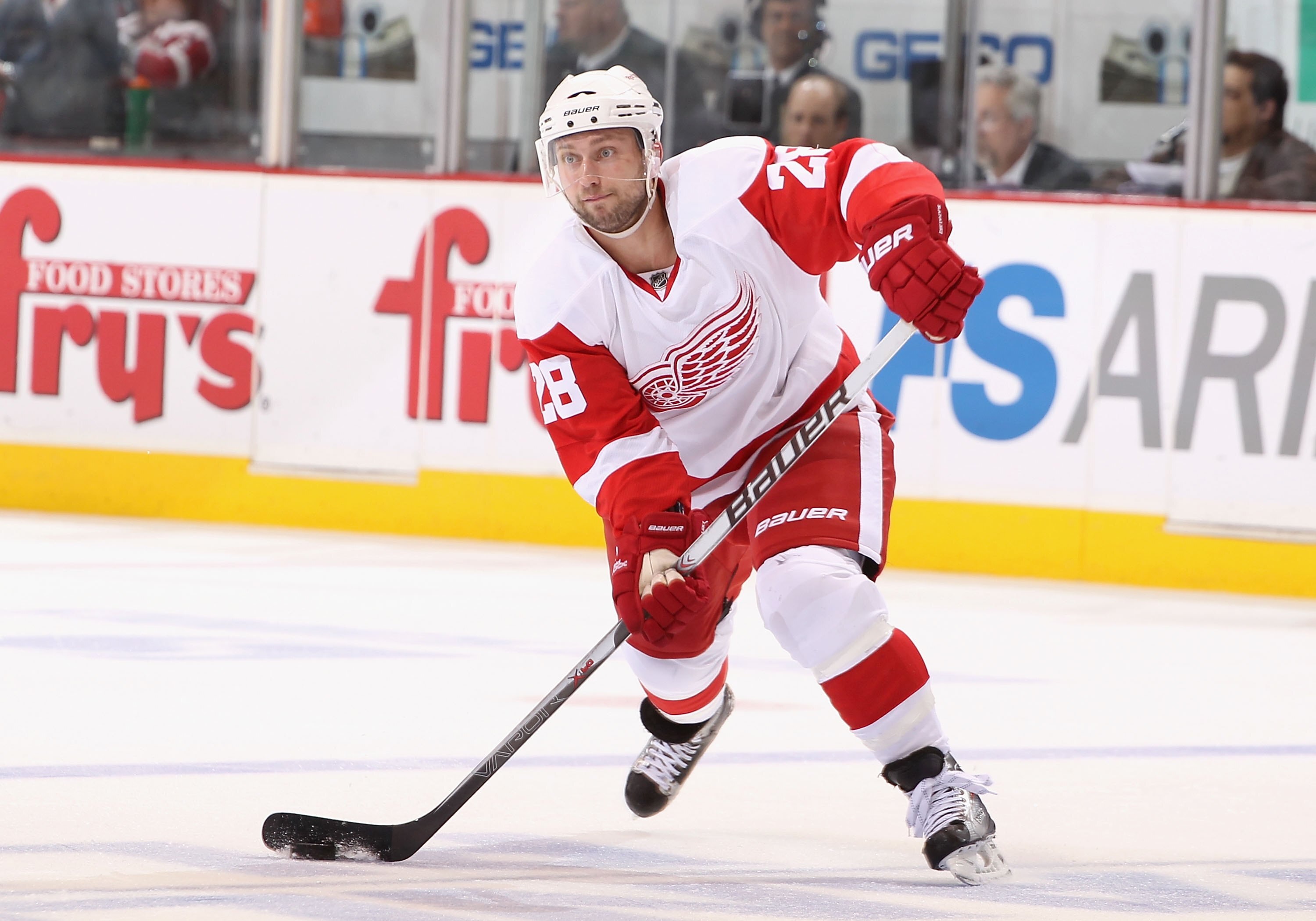 GLENDALE, AZ - APRIL 27:  Brian Rafalski  #28 of the Detroit Red Wings handles the puck in Game Seven of the Western Conference Quarterfinals against the Phoenix Coyotes during the 2010 NHL Stanley Cup Playoffs at Jobing.com Arena on April 27, 2010 in Gle