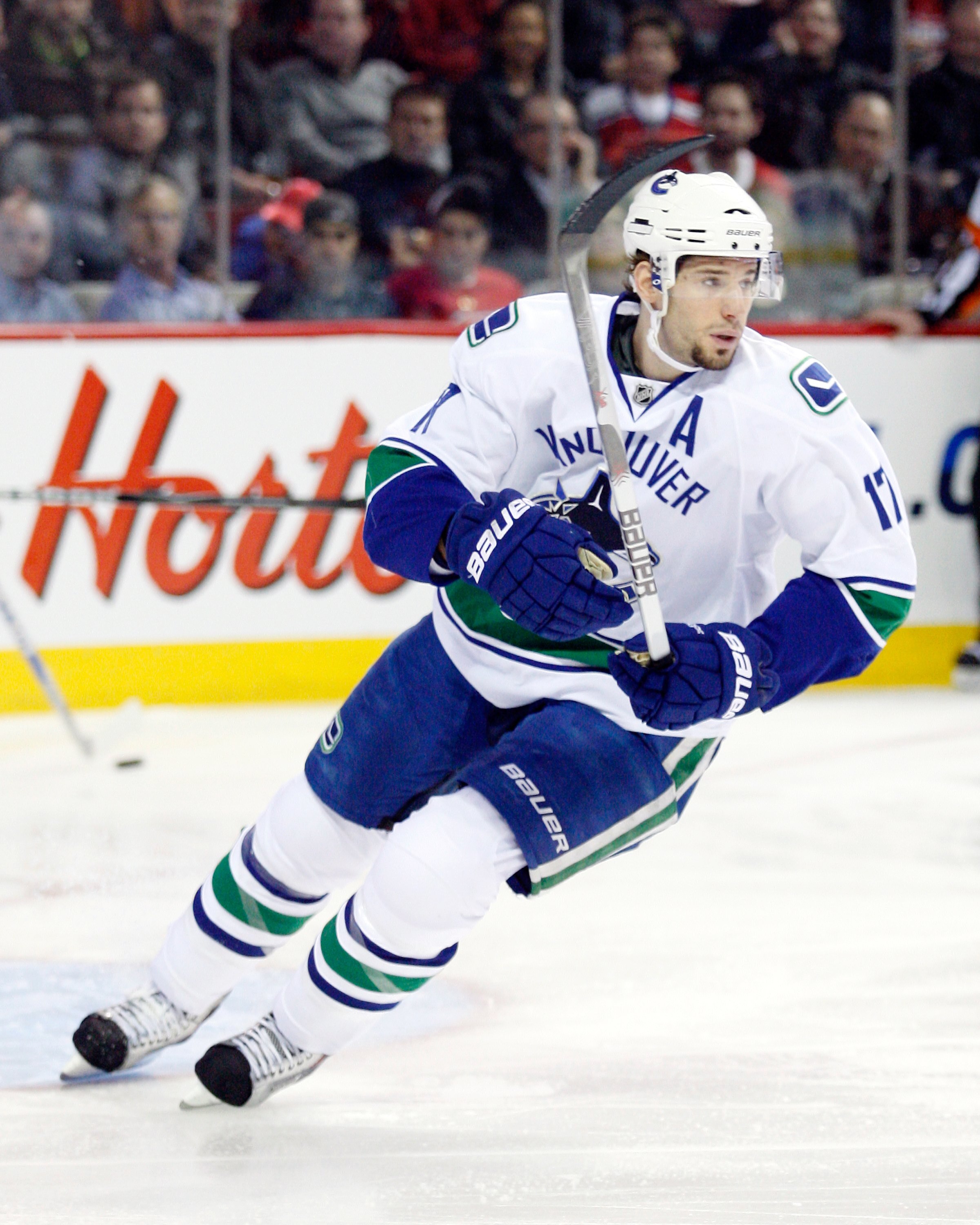 MONTREAL- FEBRUARY 2:  Ryan Kesler #17 of the Vancouver Canucks skates during the NHL game against the Montreal Canadiens on February 2, 2010 at the Bell Centre in Montreal, Quebec, Canada.  The Canadiens defeated the Canucks 3-2.  (Photo by Richard Wolow