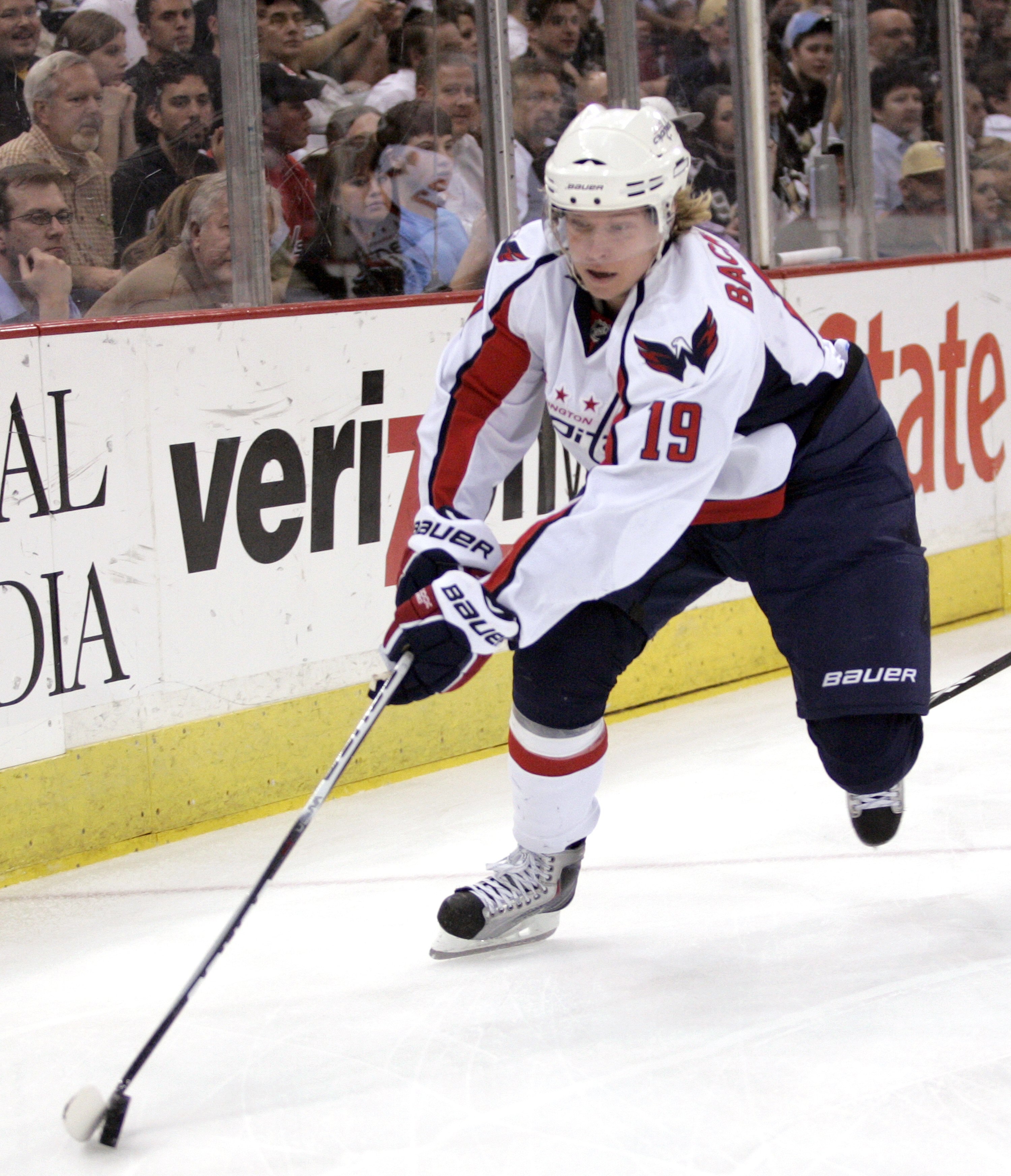 PITTSBURGH, PA - APRIL 6:  Nicklas Backstrom #19 of the Washington Capitals handles the puck against the Pittsburgh Penguins at Mellon Arena on April 6, 2010 in Pittsburgh, Pennsylvania.  The Capitals defeated the Penguins 6-3.  (Photo by Justin K. Aller/