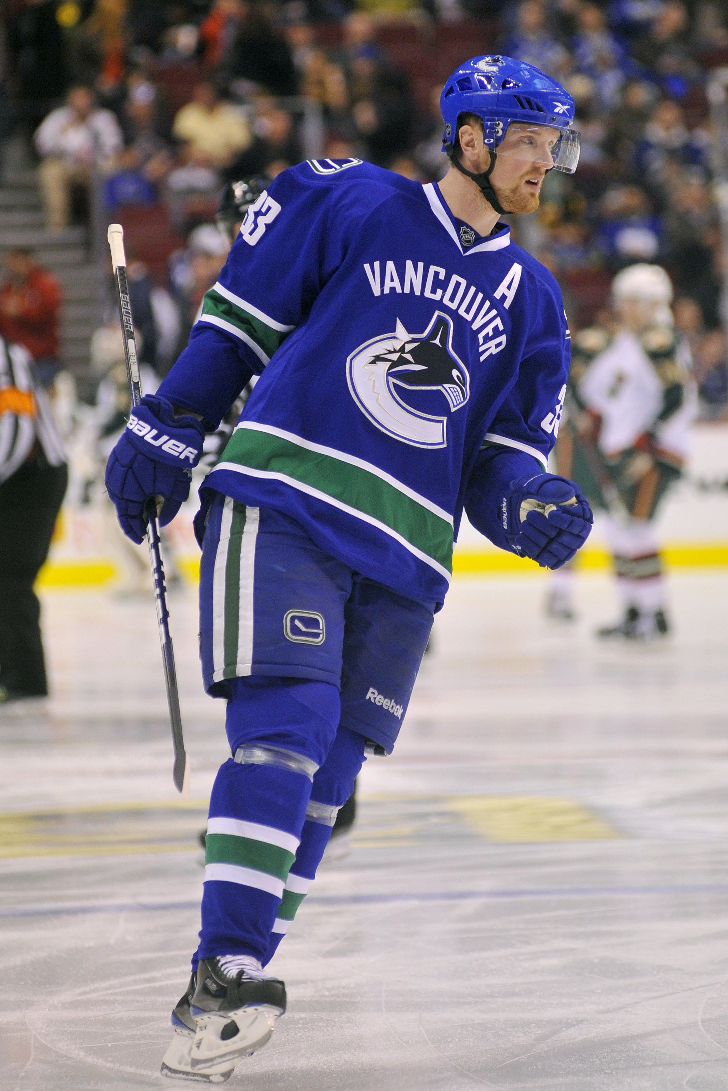 VANCOUVER, CANADA - APRIL 4: Henrik Sedin #33 of the Vancouver Canucks gets ready for the start the first period of the NHL game against the Minnesota Wild on April 04, 2010 at General Motors Place in Vancouver, British Columbia, Canada.  (Photo by Rich L