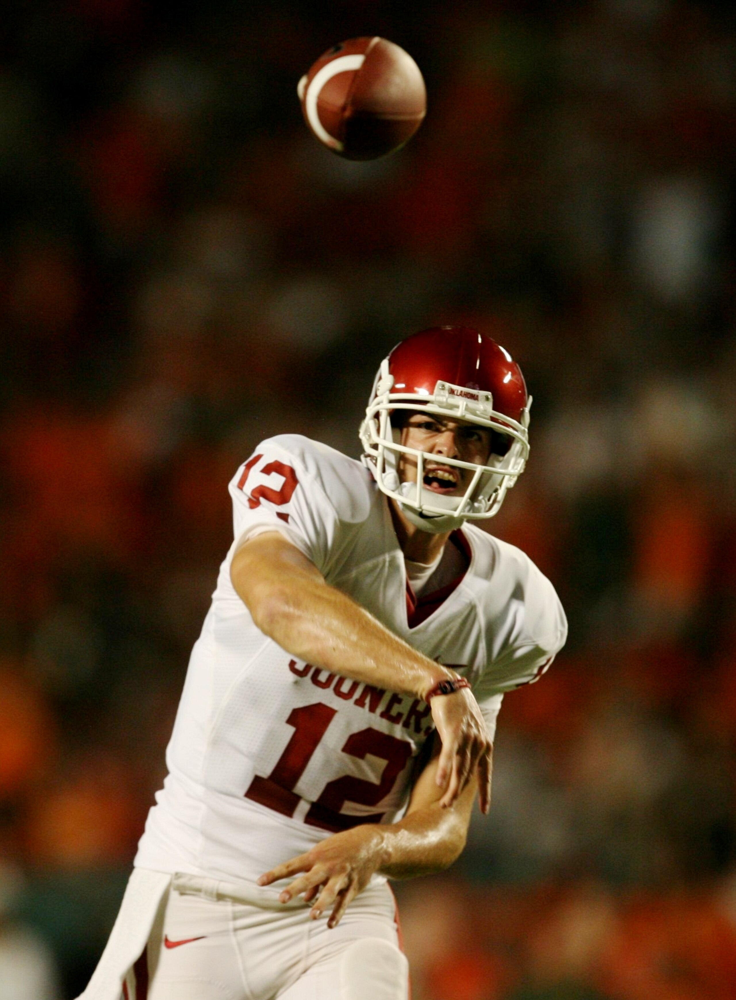 MIAMI GARDENS, FL - OCTOBER 3:   Quarterback Landry Jones #12 of the Oklahoma Sooners throws  the ball in the second quarter of the game against the Miami Hurricanes on October 3, 2009 at Landshark Stadium in Miami Gardens, Florida. (Photo by Doug Benc/Ge