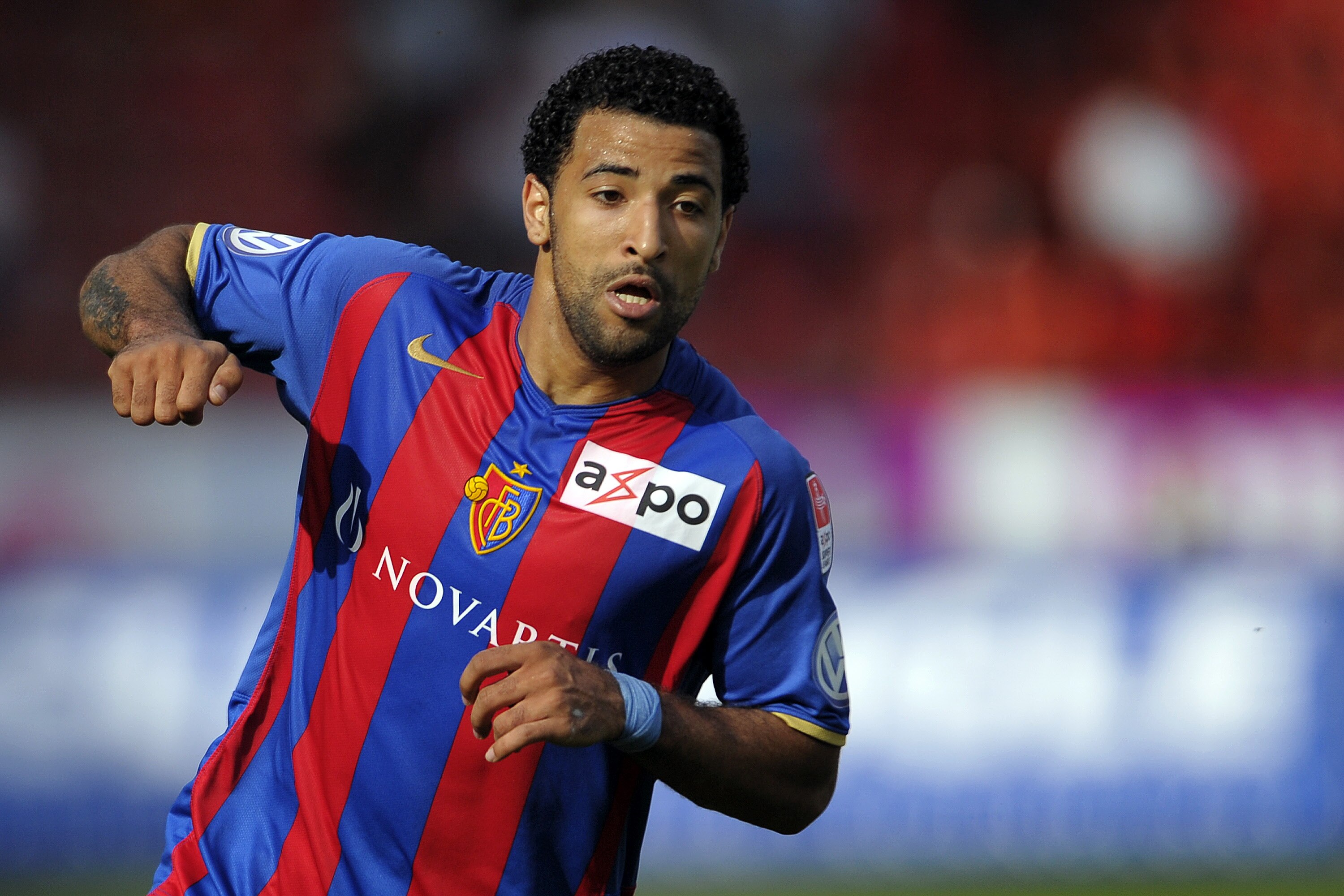 SWITZERLAND, ZURICH - APRIL 25:  Carlitos of FC Basel 1893 during the Swiss Super League match between Grasshopper Club and FC Basel at Letzigrund Stadium on April 25, 2010 in Zurich, Switzerland.   (Photo by Fabrice Coffrini / EuroFootball / Getty Images