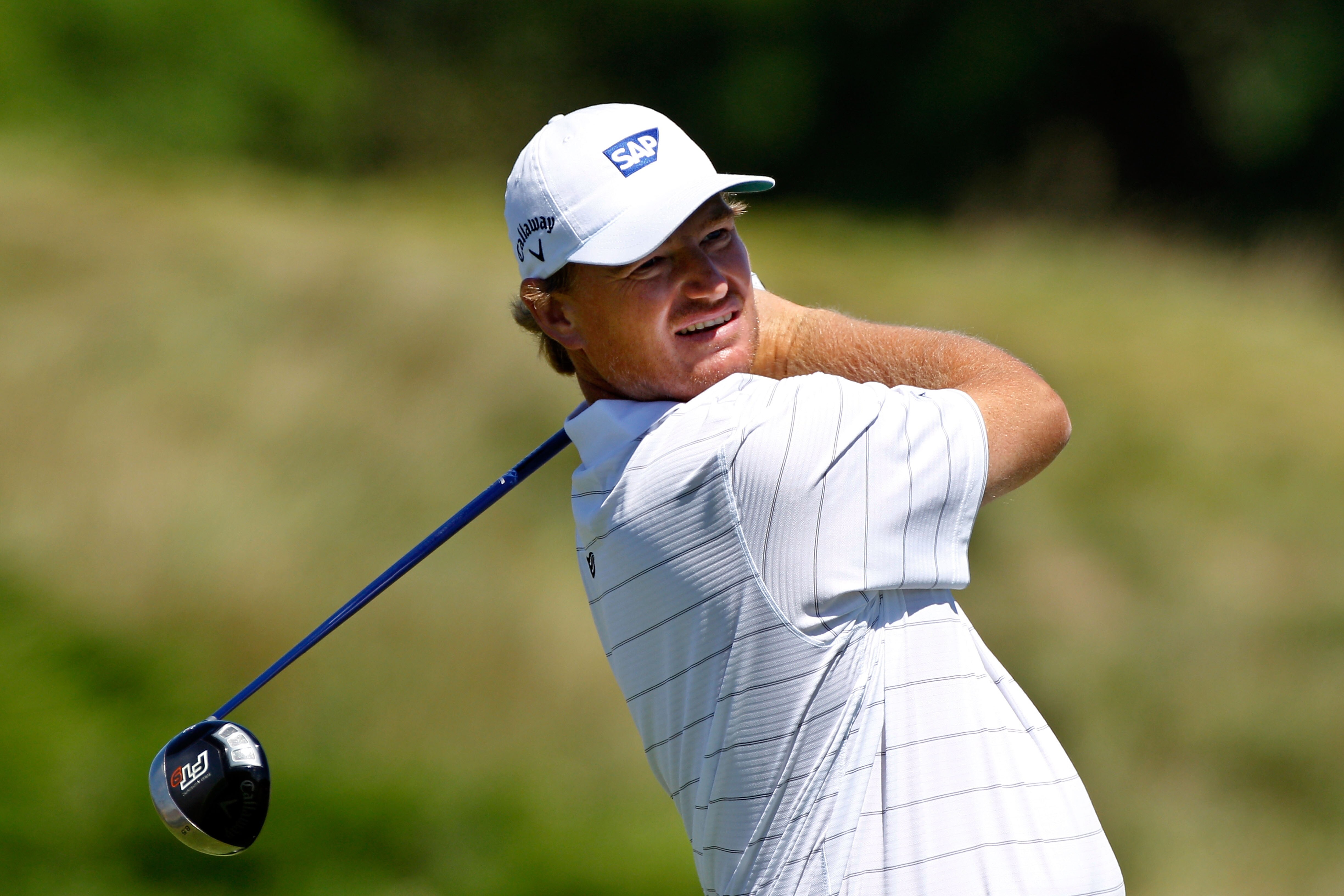 KOHLER, WI - AUGUST 15:  Ernie Els of South Africa  watches his tee shot on the second hole during the final round of the 92nd PGA Championship on the Straits Course at Whistling Straits on August 15, 2010 in Kohler, Wisconsin.  (Photo by Sam Greenwood/Ge