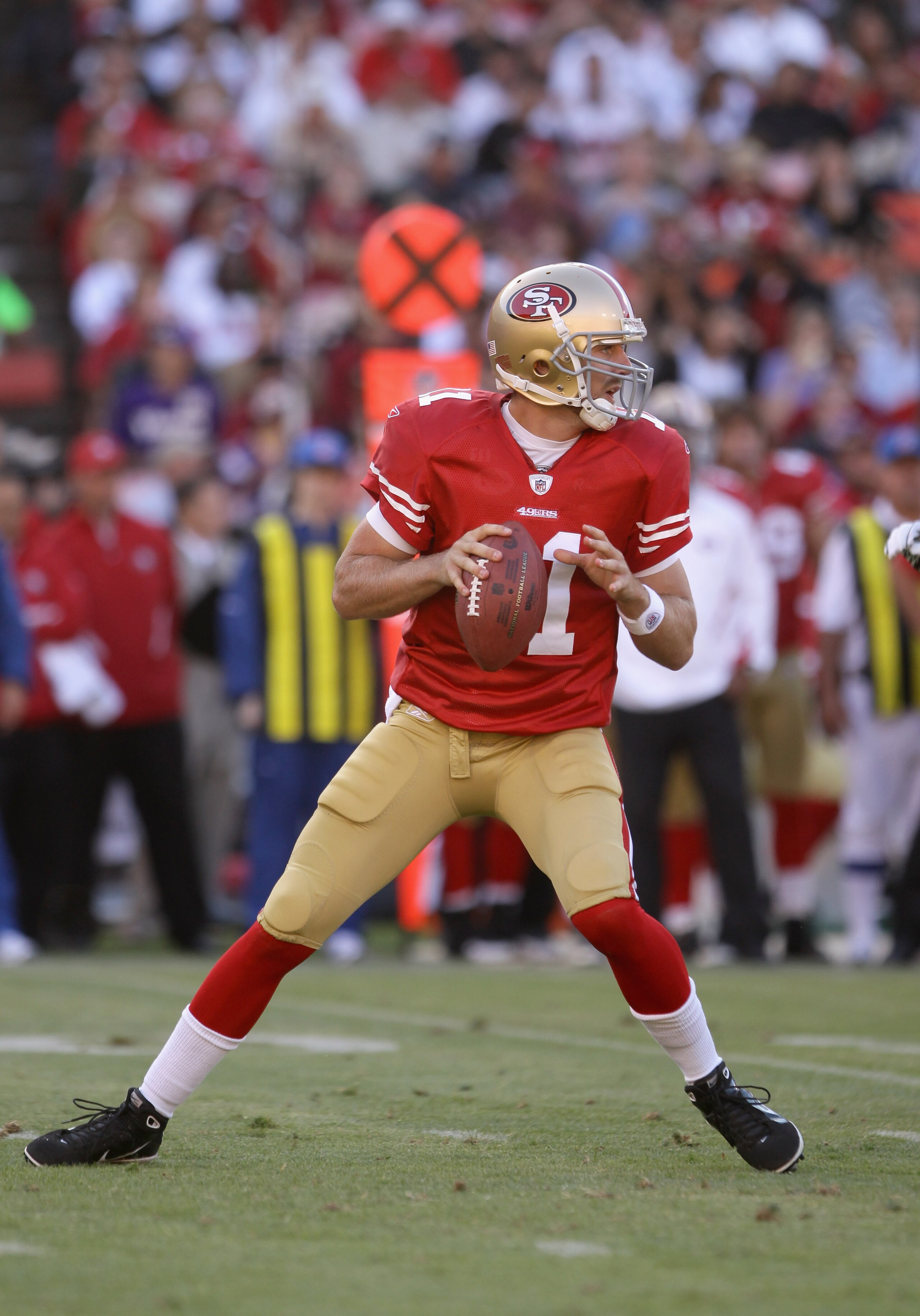 SAN FRANCISCO - AUGUST 22:  Alex Smith #11 of the San Francisco 49ers in action against the Minnesota Vikings at Candlestick Park on August 22, 2010 in San Francisco, California.  (Photo by Ezra Shaw/Getty Images)