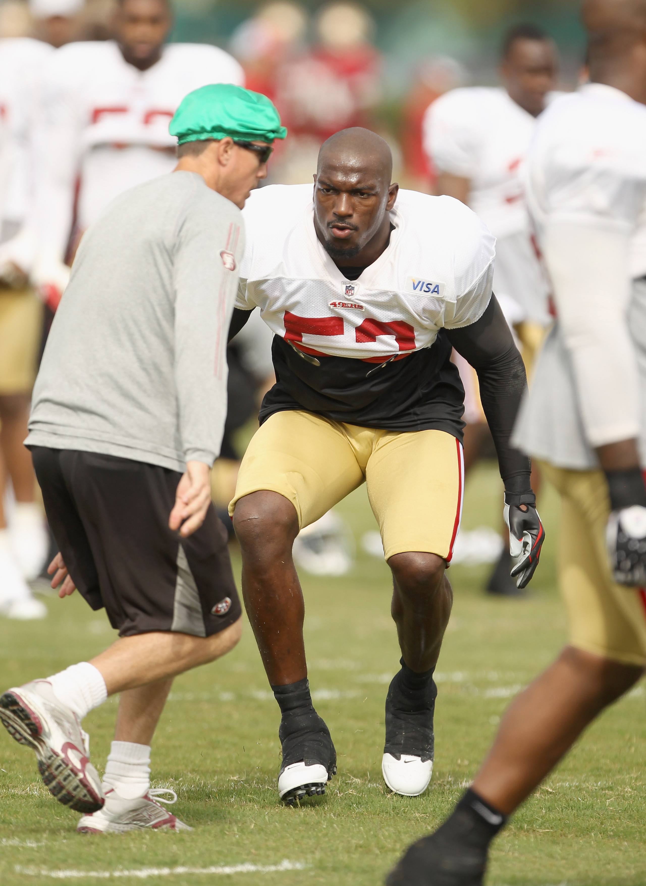 SANTA CLARA, CA - AUGUST 02: Navorro Bowman #53 works out during the San Francisco 49ers training camp at their training complex on August 2, 2010 in Santa Clara, California. (Photo by Ezra Shaw/Getty Images) SANTA CLARA, CA - AUGUST 02: Navorro Bowman #53 works out during the San Francisco 49ers training camp at their training complex on August 2, 2010 in Santa Clara, California. (Photo by Ezra Shaw/Getty Images)