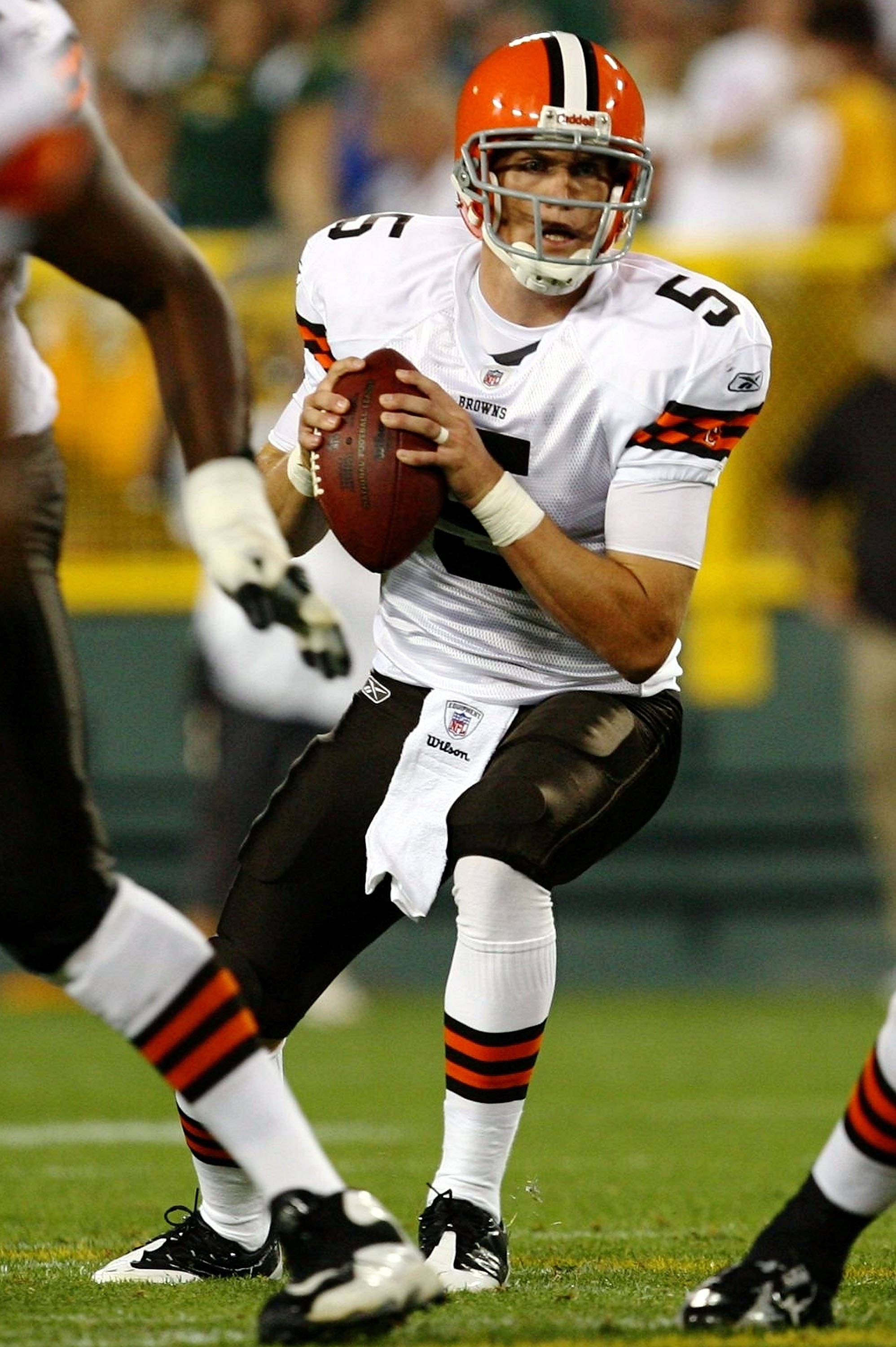 GREEN BAY, WI - AUGUST 15:  Quarterback Brett Ratliff #5 of the Cleveland Browns looks to pass against the Green Bay Packers during the preseason game at Lambeau Field on August 15, 2009 in Green Bay, Wisconsin.  (Photo by Jonathan Daniel/Getty Images)
