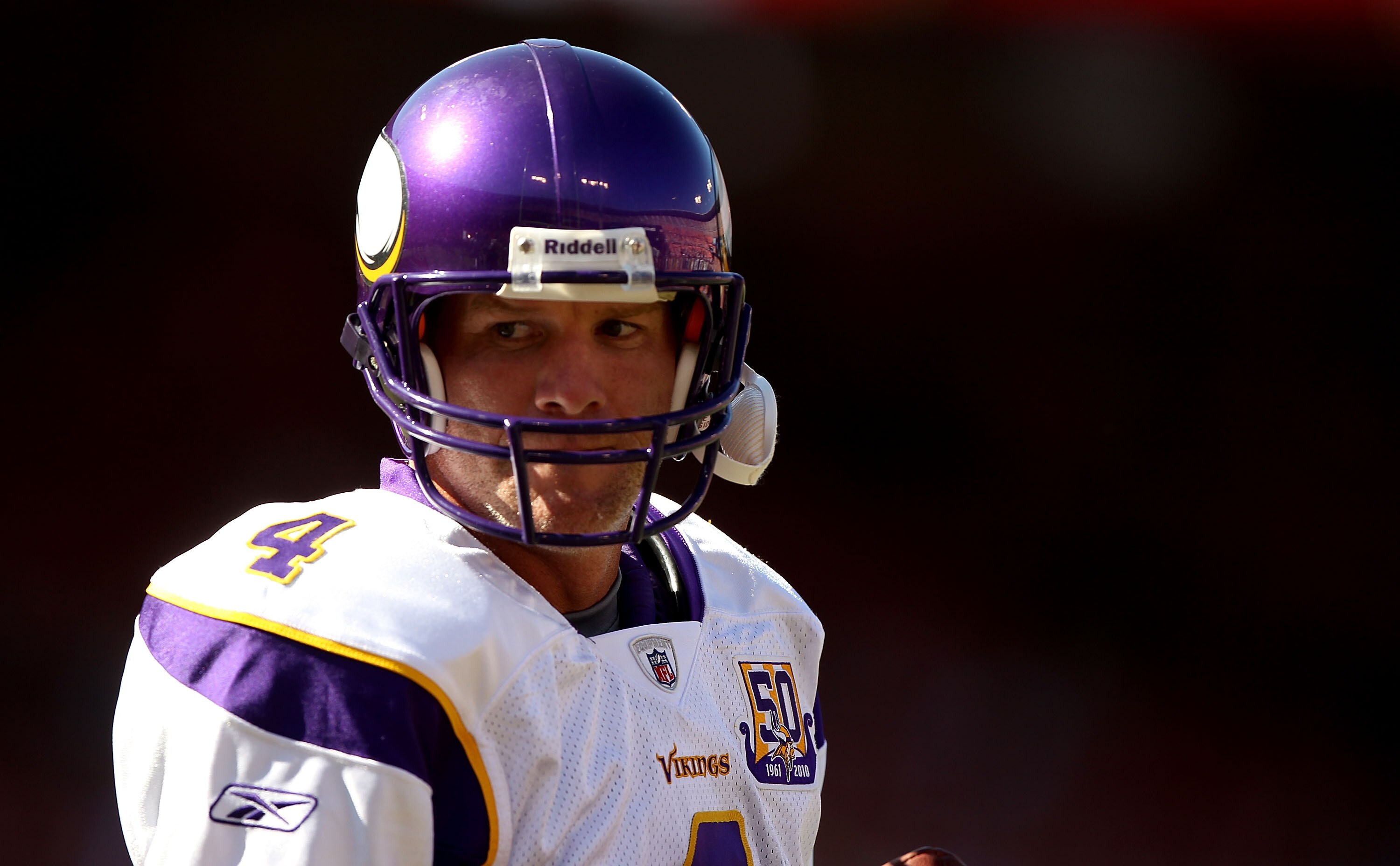 SAN FRANCISCO - AUGUST 22:  Brett Favre #4 of the Minnesota Vikings warms up against the San Francisco 49er during an NFL pre-season game at Candlestick Park on August 22, 2010 in San Francisco, California.  (Photo by Jed Jacobsohn/Getty Images)