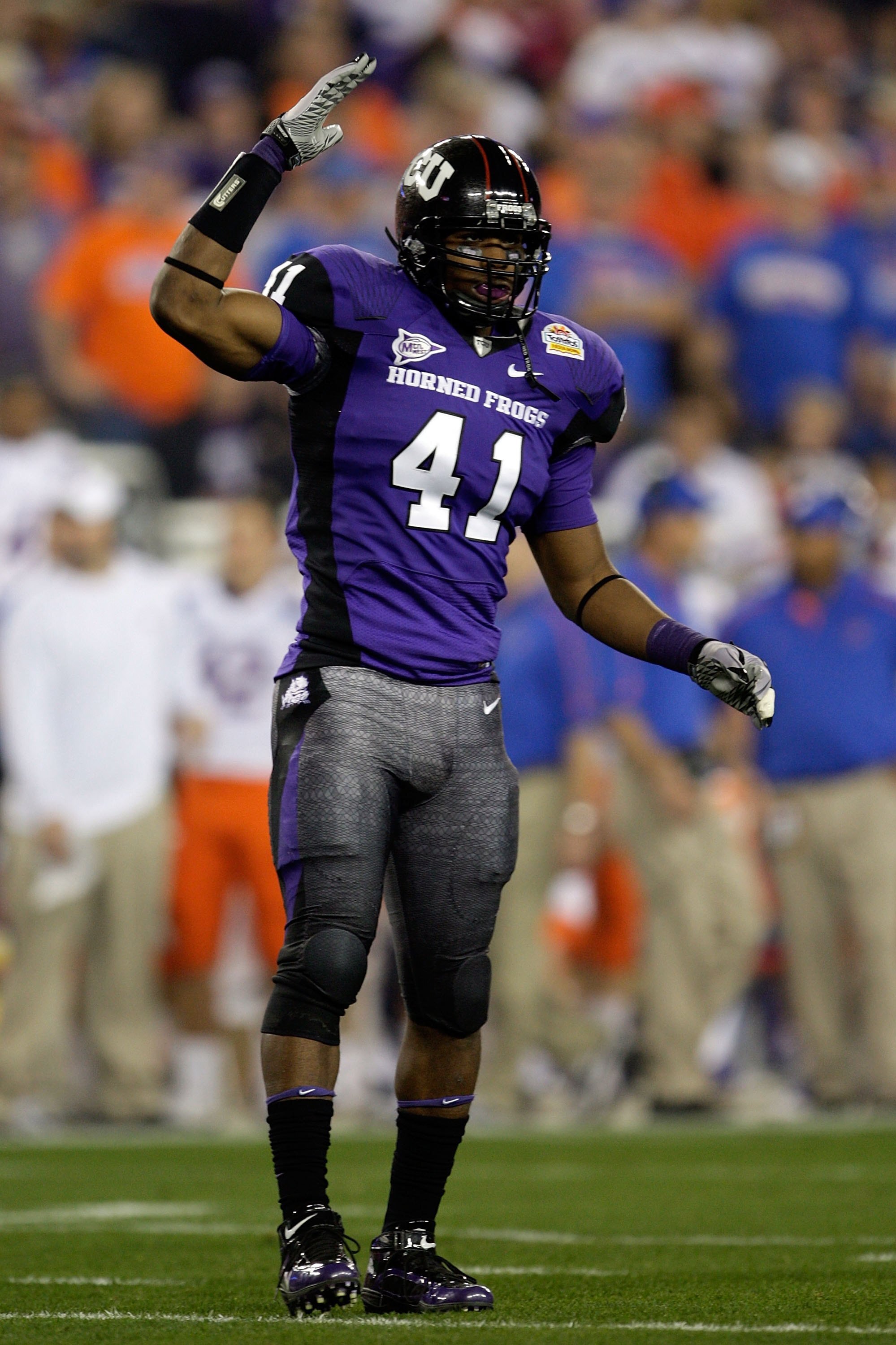 GLENDALE, AZ - JANUARY 04:  Daryl Washington #41 of the TCU Horned Frogs reacts against the Boise State Broncos during the Tostitos Fiesta Bowl at the Universtity of Phoenix Stadium on January 4, 2010 in Glendale, Arizona.  (Photo by Jamie Squire/Getty Im