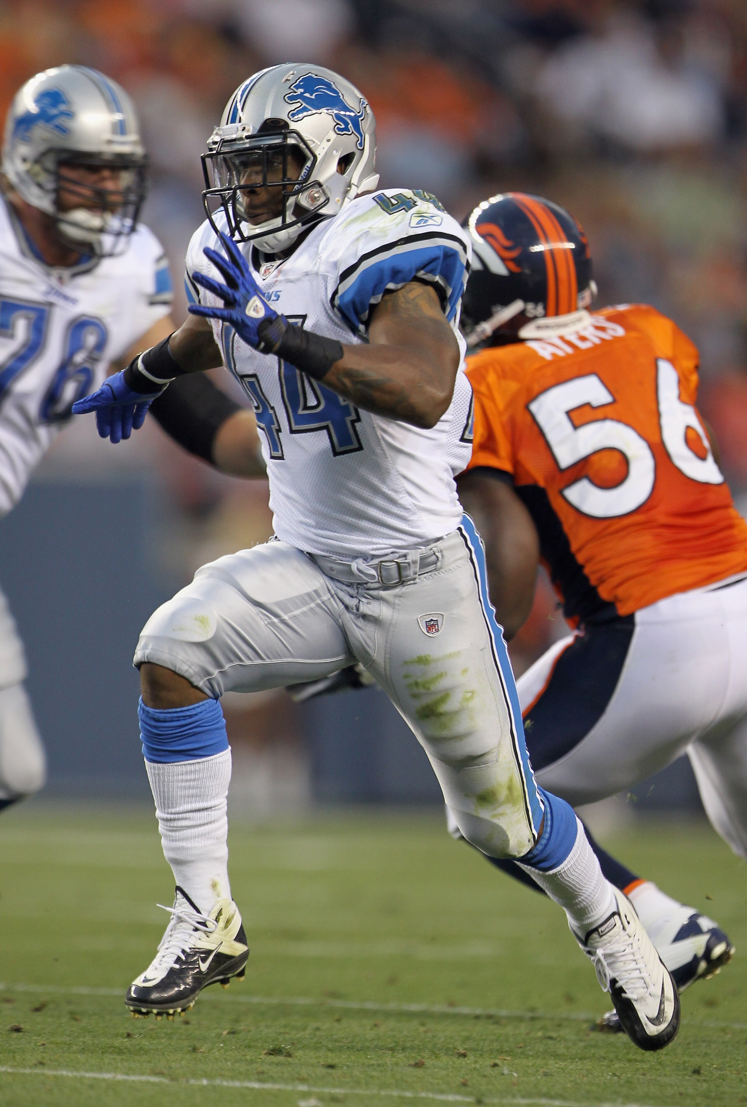 DENVER - AUGUST 21:  Jahvid Best #44 of the Detroit Lions runs a pass route against the Denver Broncos during preseason NFL action at INVESCO Field at Mile High on August 21, 2010 in Denver, Colorado. The Lions defeated the Broncos 25-20.  (Photo by Doug 