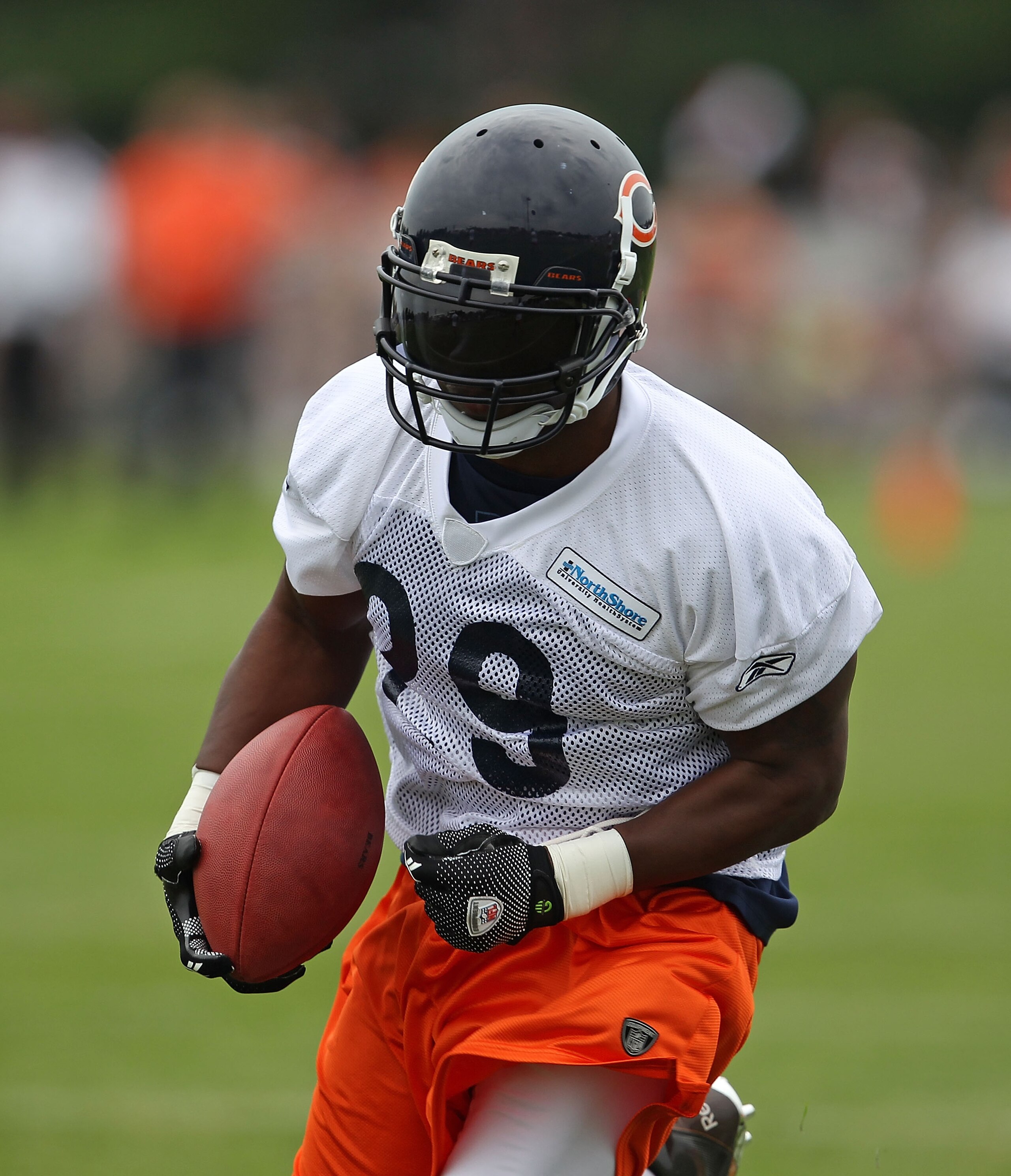 BOURBONNAIS, IL - JULY 30: Chester Taylor #29 of the Chicago Bears works out during a summer training camp practice at Olivet Nazarene University on July 30, 2010 in Bourbonnais, Illinois. (Photo by Jonathan Daniel/Getty Images) BOURBONNAIS, IL - JULY 30: Chester Taylor #29 of the Chicago Bears works out during a summer training camp practice at Olivet Nazarene University on July 30, 2010 in Bourbonnais, Illinois. (Photo by Jonathan Daniel/Getty Images)