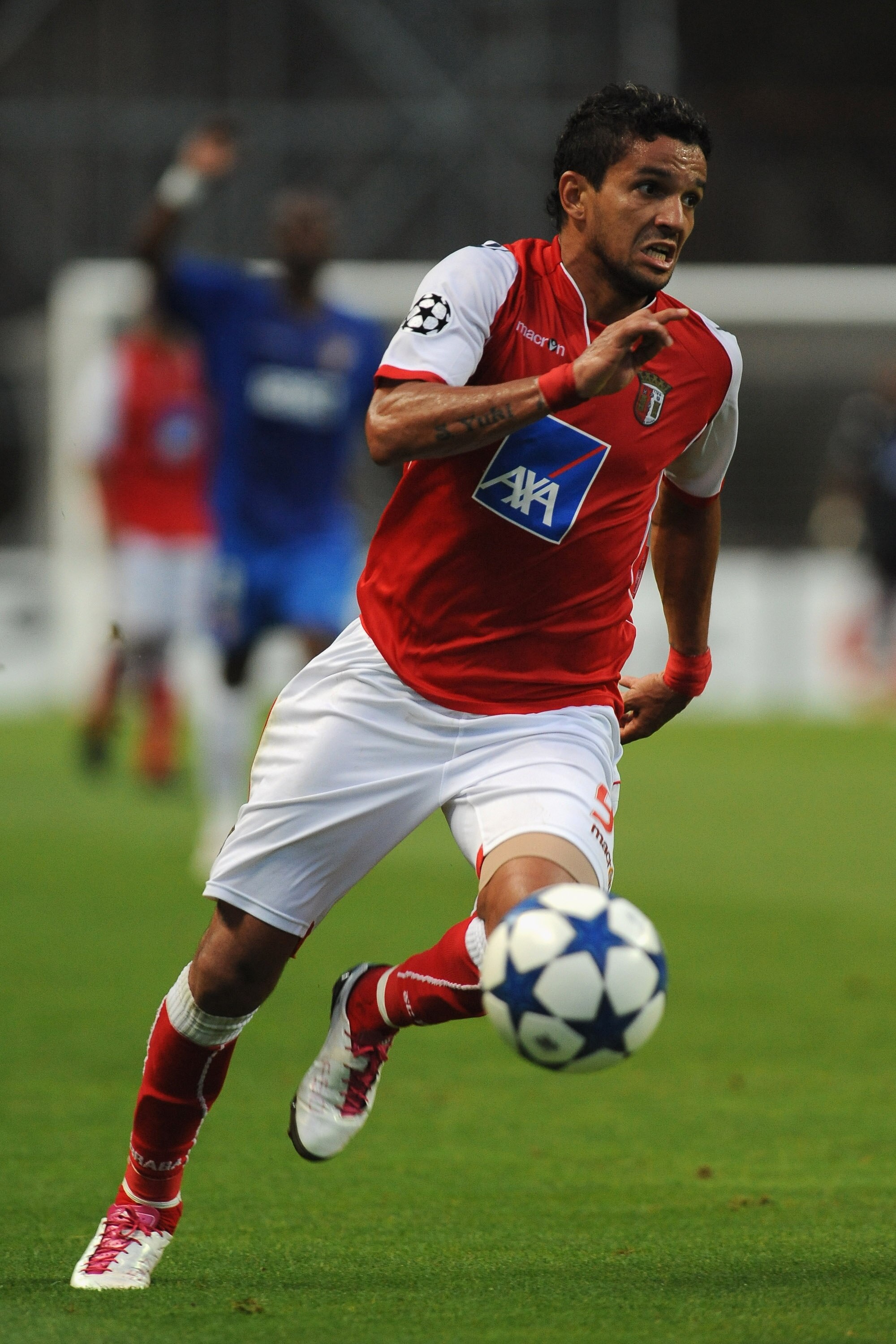 BRAGA, PORTUGAL - AUGUST 18:  Matheus of SC Braga in action during the UEFA Champions League Play-offs match between SC Braga and Sevilla FC at Estadio Municipal de Braga on August 18, 2010 in Braga, Portugal.  (Photo by Valerio Pennicino/Getty Images)