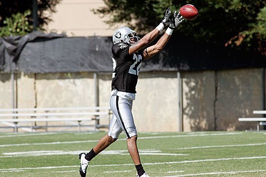 Walter McFadden makes the interception.