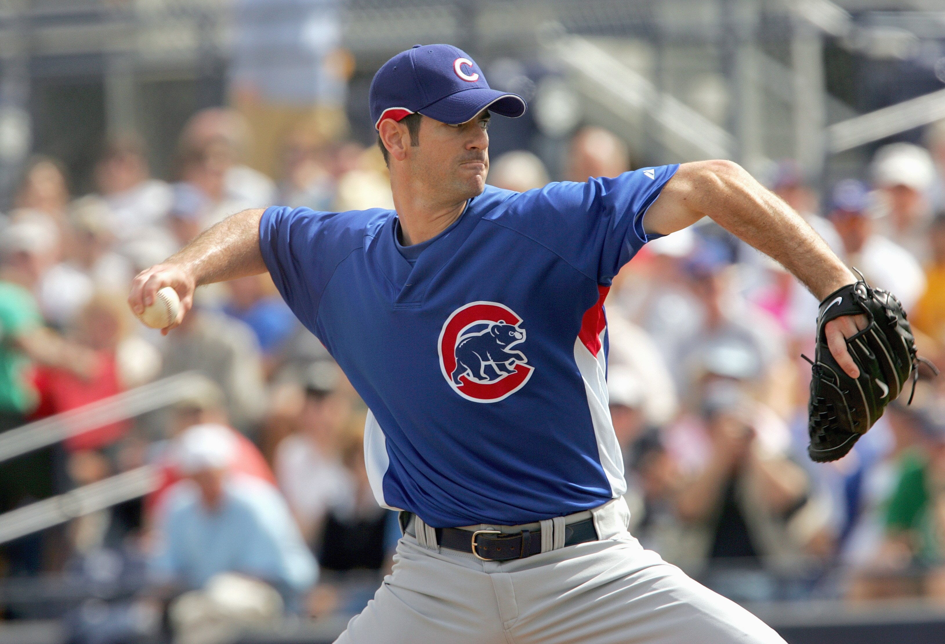 PEORIA, AZ - MARCH 5: Pitcher Mark Prior #22 of the Chicago Cubs pitches during a play against the Seattle Mariners during Spring Training at Peoria Sports Complex March 5, 2007 in Peoria, Arizona. (Photo by Stephen Dunn/Getty Images)