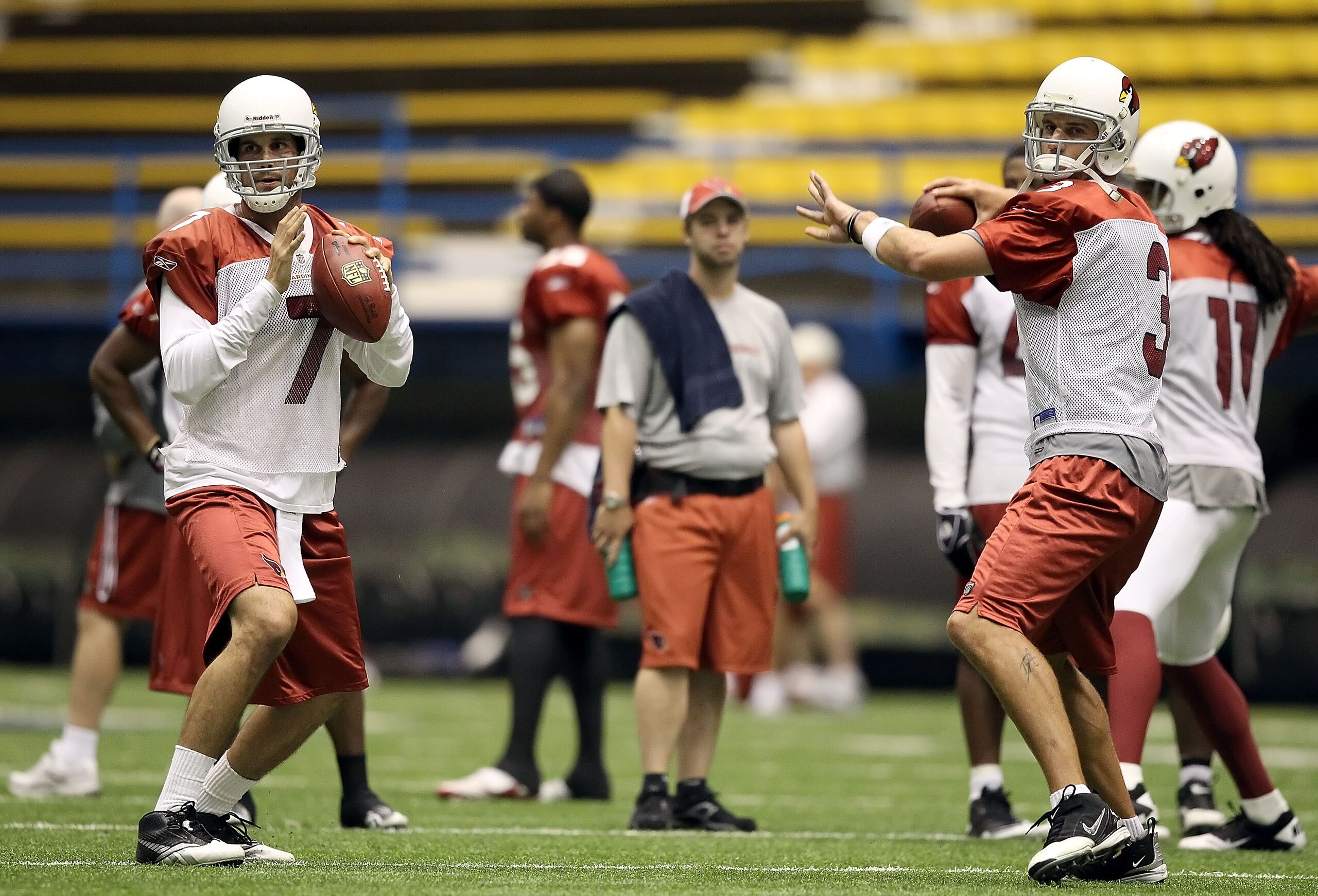 FLAGSTAFF, AZ - AUGUST 02:  Quarterbacks Matt Leinart #7 and Derek Anderson #3 of the Arizona Cardinals practice in the team training camp at Northern Arizona University Walkup Skydome on August 2, 2010 in Flagstaff, Arizona.  (Photo by Christian Petersen