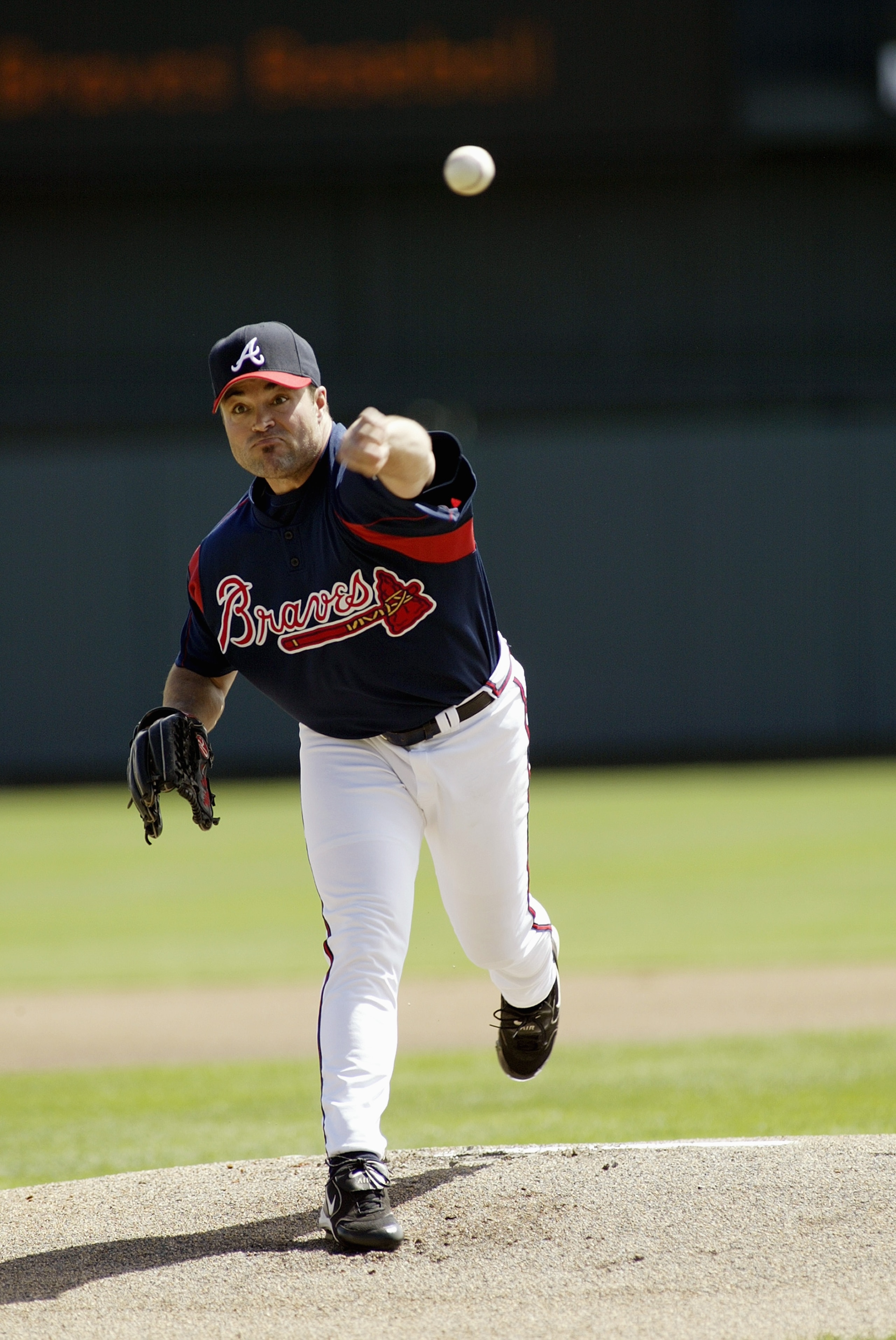 KISSIMMEE, FL - MARCH 8:  Pitcher Mike Hampton #32 of the Atlanta Braves delivers against New York Yankees during a Spring Training game on March 8, 2005 at Cracker Jack Stadium at Disney's Wide World of Sports in Kissimmee, Florida.    (Photo by Rick Ste