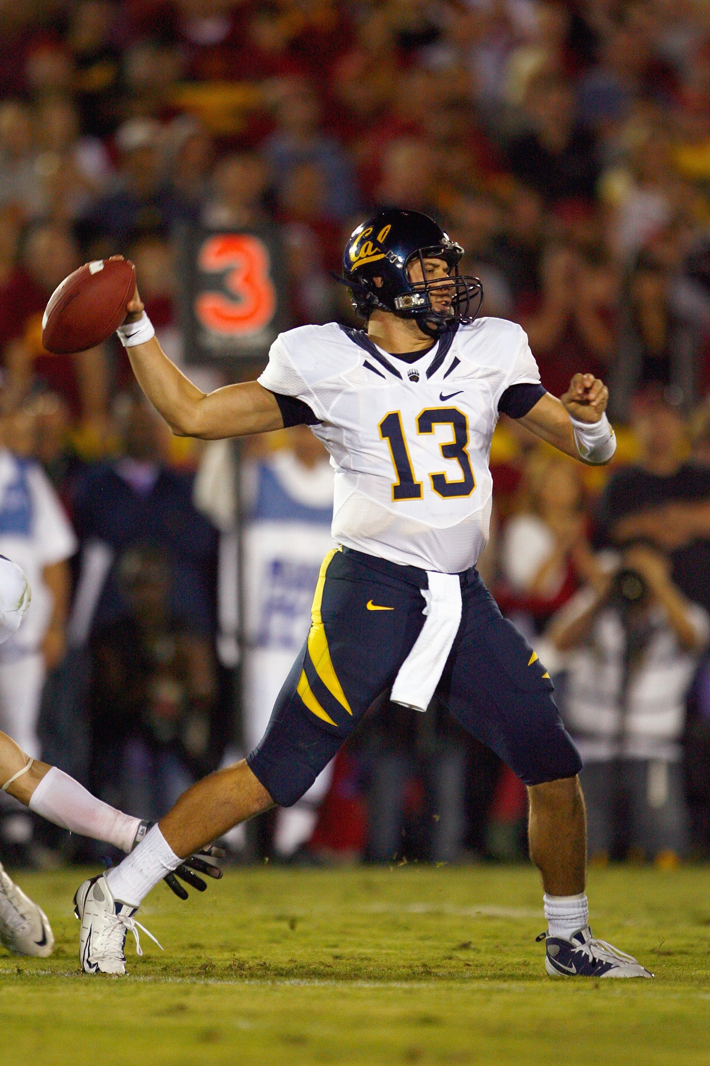 LOS ANGELES - NOVEMBER 8:  Quarterback Kevin Riley #13 of the Cal Golden Bears passes the ball during the game against the USC Trojans at the Memorial Coliseum on November 8, 2008 in Los Angeles, California. (Photo by: Jeff Gross/Getty Images)
