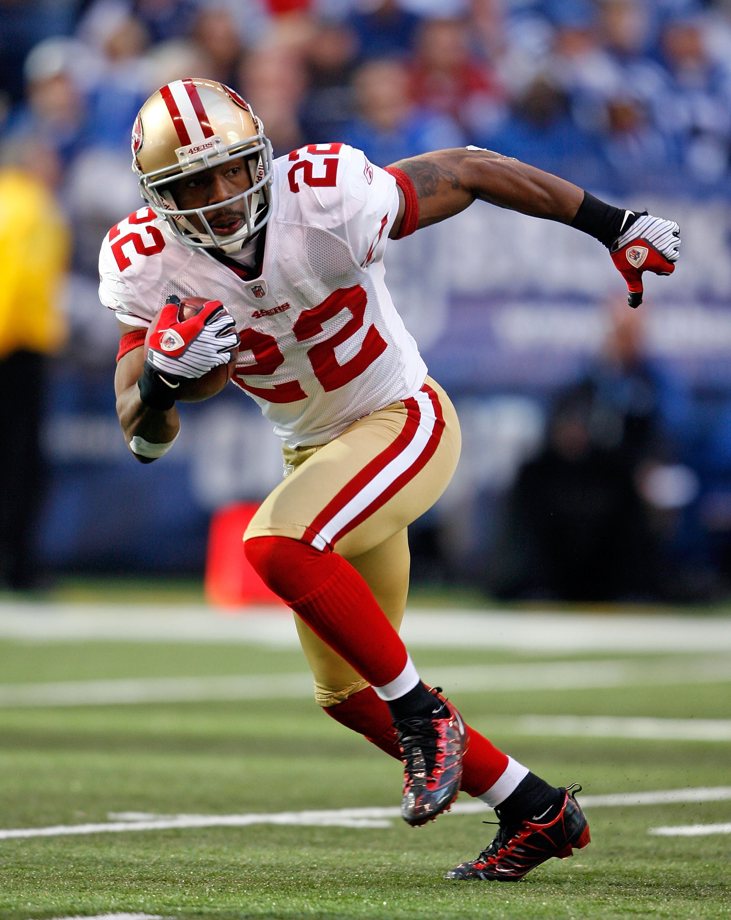 INDIANAPOLIS - NOVEMBER 01: Nate Clements #22 of the San Francisco 49ers runs with the ball during the NFL game against  the Indianapolis Colts  at Lucas Oil Stadium on November 1, 2009 in Indianapolis, Indiana. The Colts won 18-14.  (Photo by Andy Lyons/