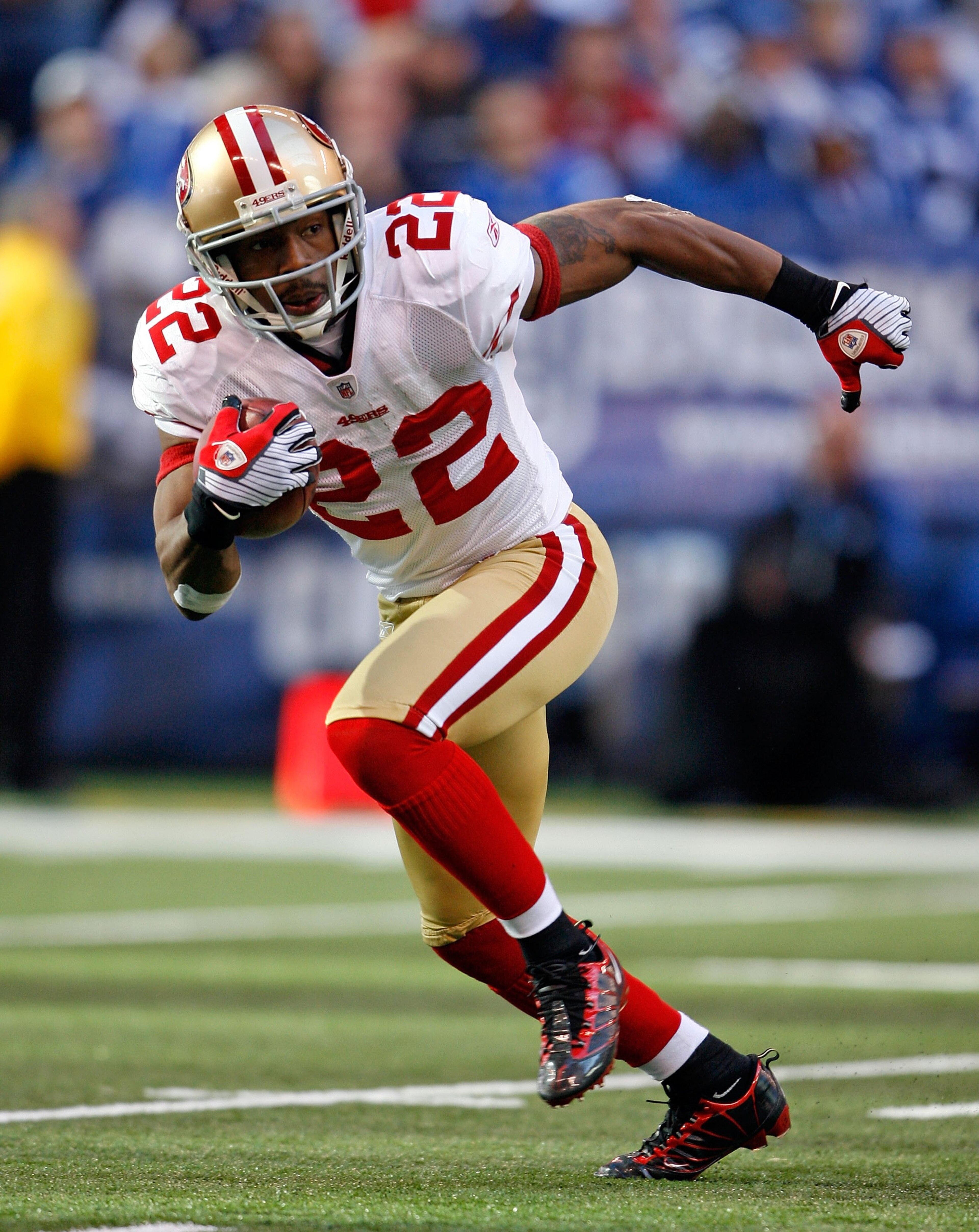 INDIANAPOLIS - NOVEMBER 01: Nate Clements #22 of the San Francisco 49ers runs with the ball during the NFL game against  the Indianapolis Colts  at Lucas Oil Stadium on November 1, 2009 in Indianapolis, Indiana. The Colts won 18-14.  (Photo by Andy Lyons/