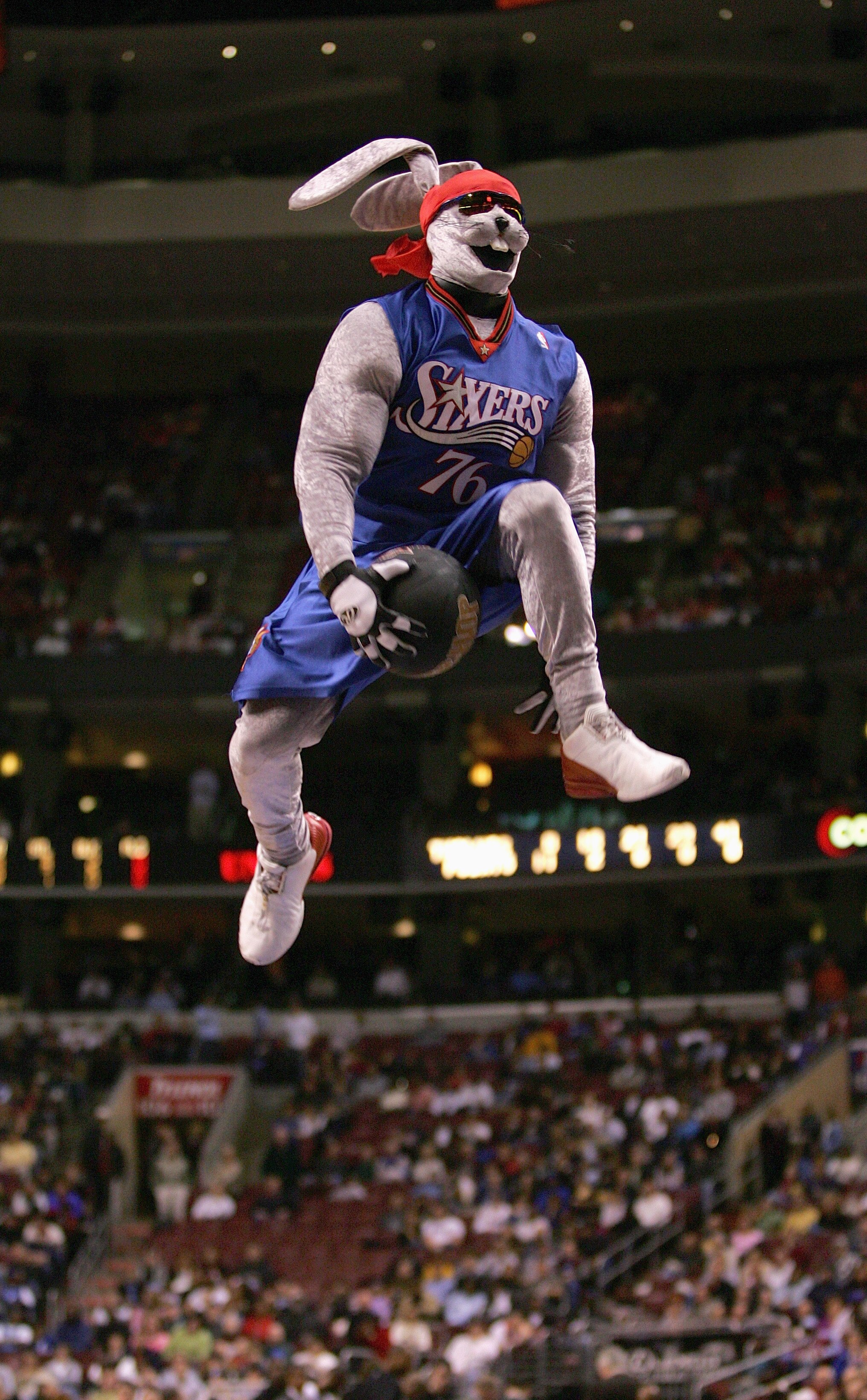 PHILADELPHIA - DECEMBER 8:  Hip-Hop, the Philadelphia 76ers mascot, durnks the ball against the Minnesota Timberwolves during the game at the Wachovia Center on December 8, 2004 in Philadelphia, Pennsylvania.  The Wolves won 119-84. NOTE TO USER: User exp