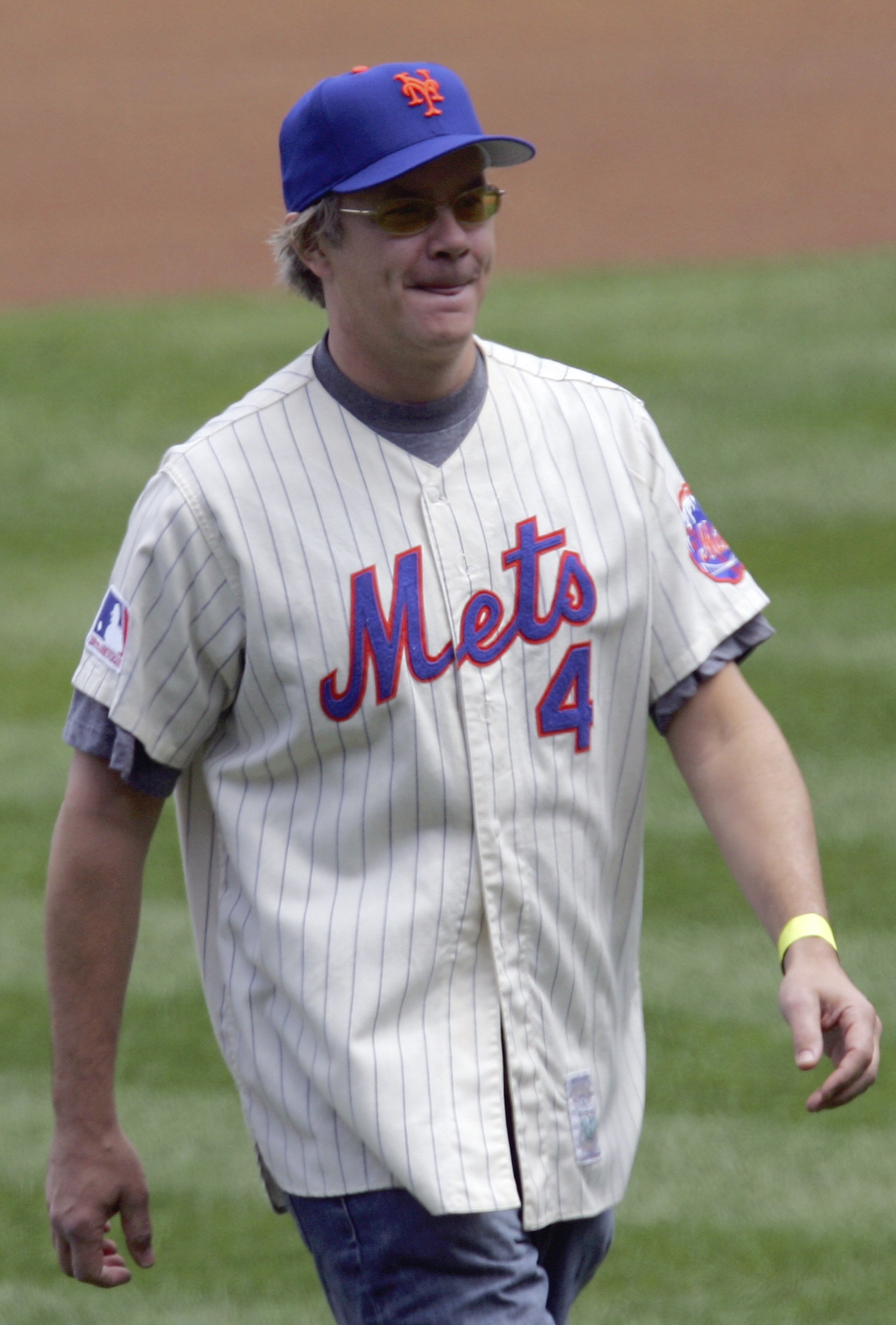 NEW YORK - MAY 20:  Actor Tim Robbins leaves the field after throwing out the first pitch prior to the game between the New York Yankees and the New York Mets on May 20, 2006 at Shea Stadium in the Flushing neighborhood of the Queens borough of New York C