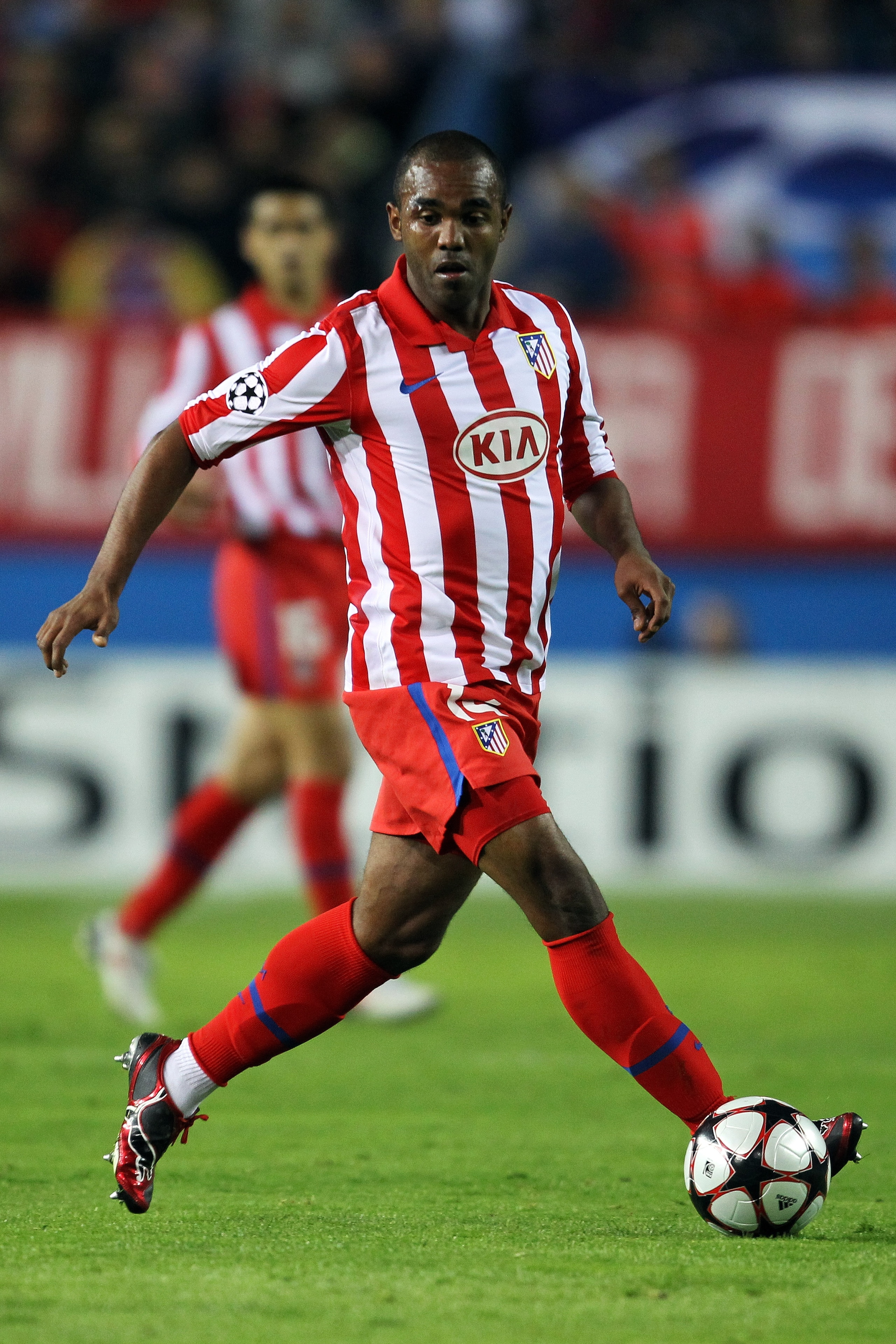 MADRID, SPAIN - NOVEMBER 03: Florent Sinama-Pongolle of Atletico Madrid in action during Champions League Group D match between Atletico Madrid and Chelsea at the Vicente Calderon Stadium on November 3, 2009 in Madrid, Spain. (Photo by Shaun Botterill/G MADRID, SPAIN - NOVEMBER 03: Florent Sinama-Pongolle of Atletico Madrid in action during Champions League Group D match between Atletico Madrid and Chelsea at the Vicente Calderon Stadium on November 3, 2009 in Madrid, Spain. (Photo by Shaun Botterill/G