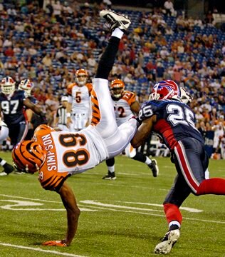 Ellis Lankster upends Bengals receiver