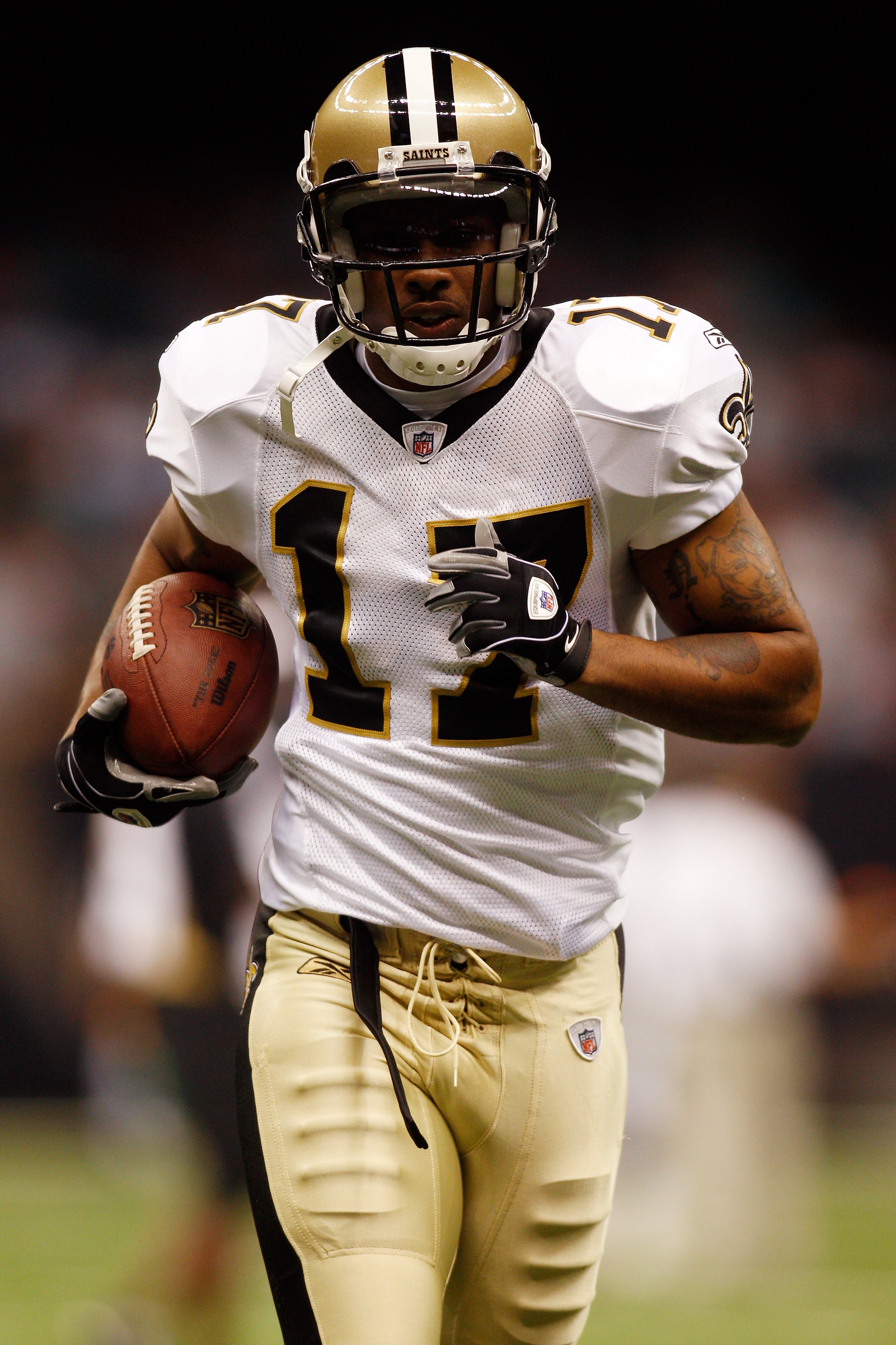 NEW ORLEANS - AUGUST 21:  Robert Meachem #17 of the New Orleans Saints warms up during pregame before playing the Houston Texans at the Louisiana Superdome on August 21, 2010 in New Orleans, Louisiana.  (Photo by Chris Graythen/Getty Images)