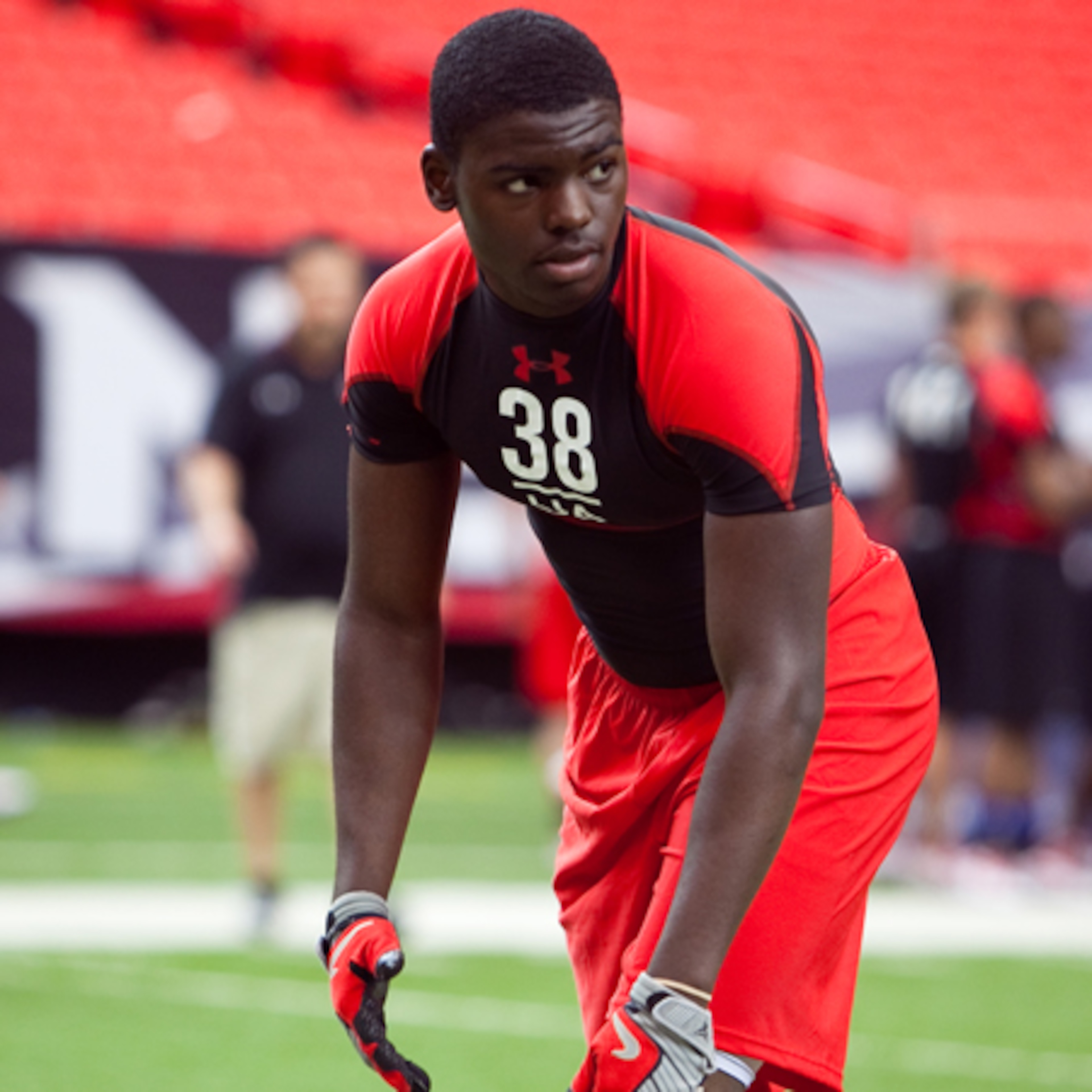 Four-star safety Avery Walls will catch the Michigan-UConn game at the newly renovated Big House.