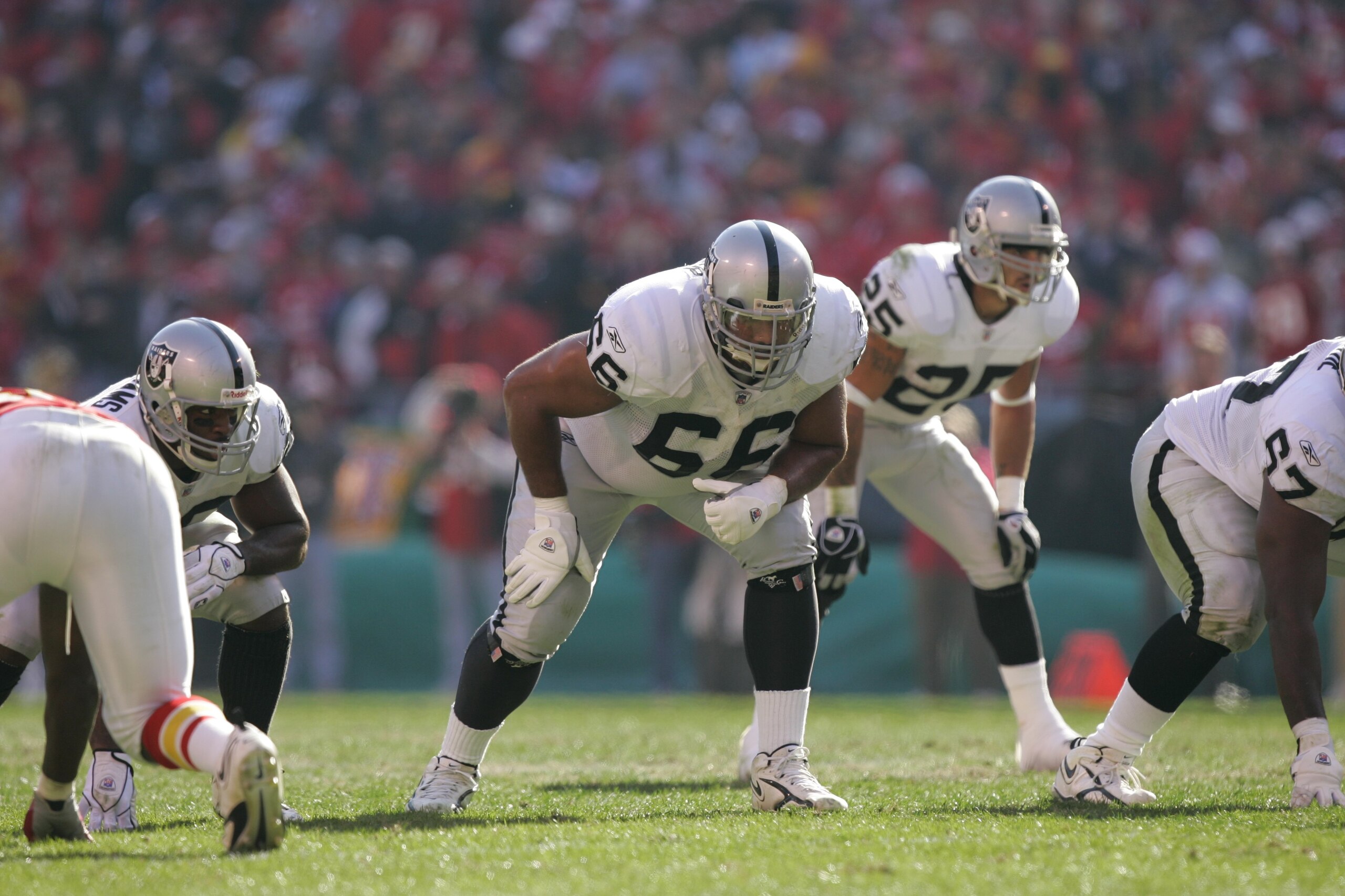 KANSAS CITY, MO - NOVEMBER 19:  Offensive tackle Langston Walker #66 of the Oakland Raiders lines up for a play against the Kansas City Chiefs on November 19, 2006 at Arrowhead Stadium in Kansas City, Missouri.  The Chiefs won 17-13.  (Photo by Brian Bahr